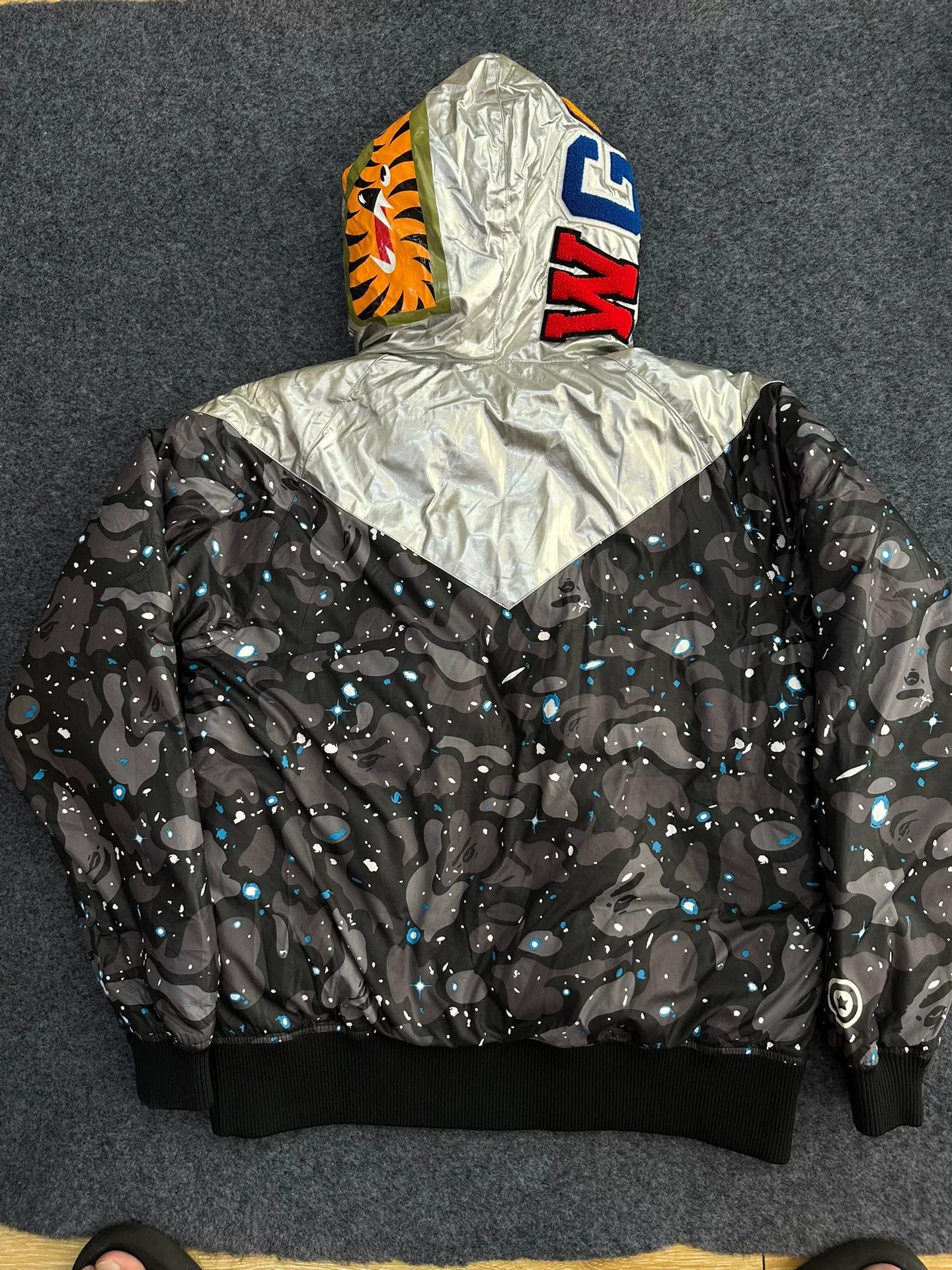 Bape Bape Space Camo Shark Down Jacket Size L Size US L / EU 52-54 / 3 - 3 Thumbnail