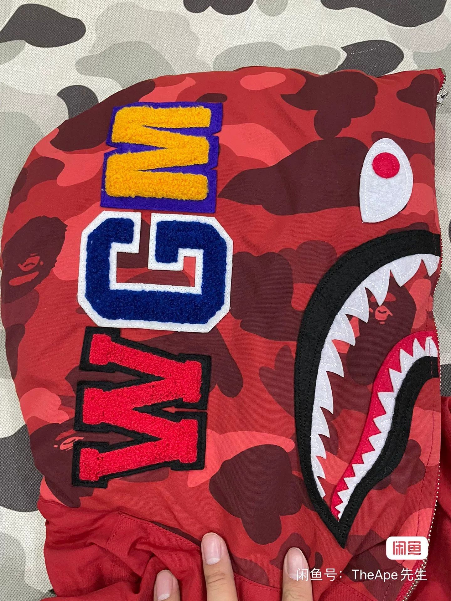 Bape A Bathing Ape Red Camo Shark Down Jacket Size L Size US L / EU 52-54 / 3 - 4 Thumbnail