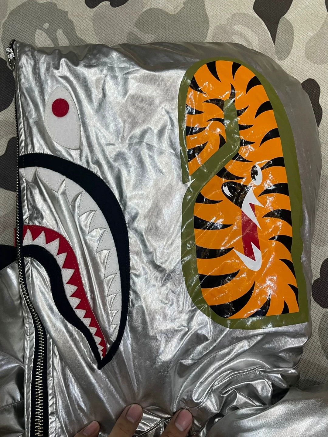 Bape A Bathing Ape Star Camo Shark Down Jacket Size L Size US L / EU 52-54 / 3 - 5 Thumbnail