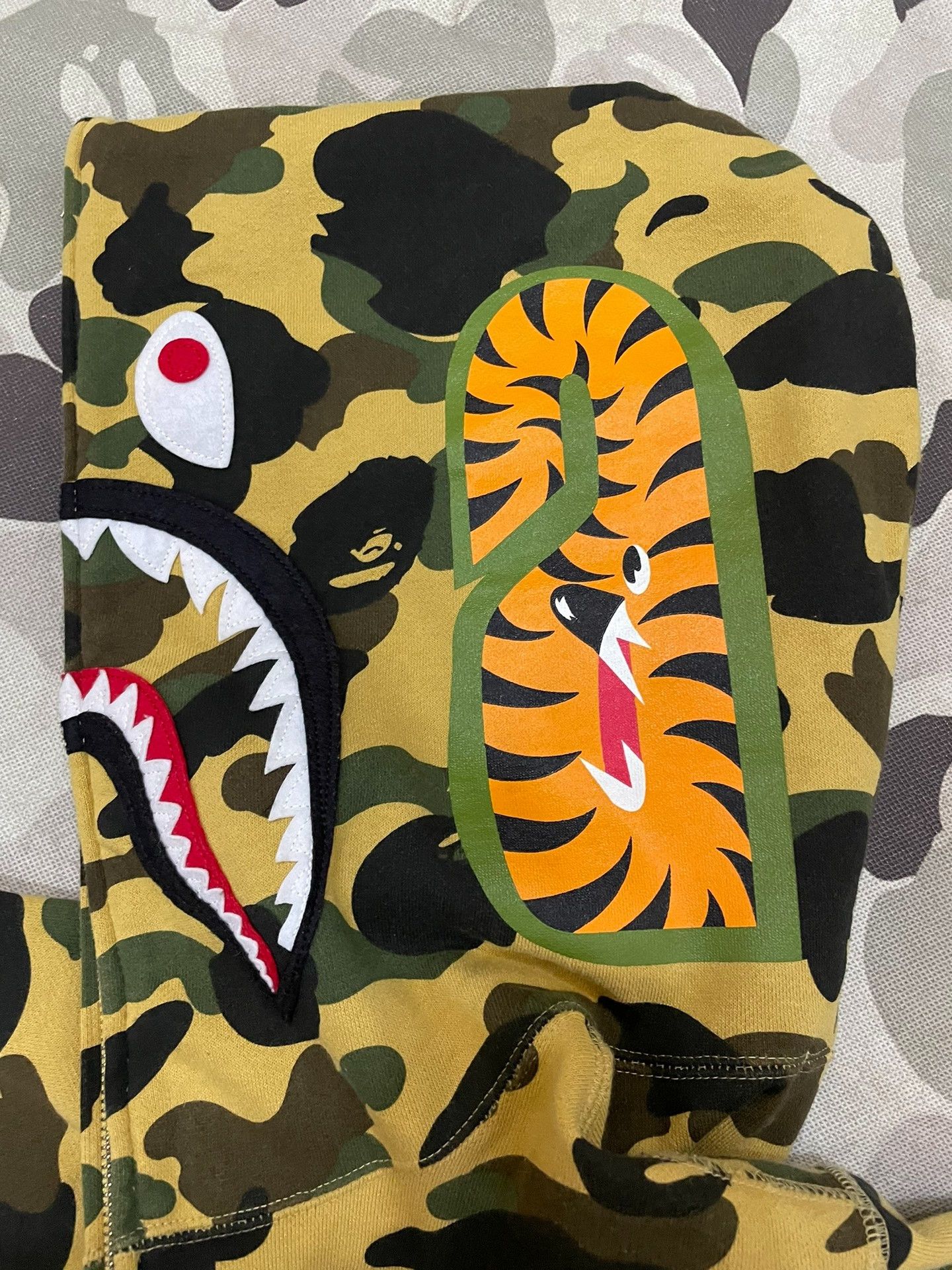 Bape Bape Camo Shark Full Zip Hoodie Size L Size US L / EU 52-54 / 3 - 5 Thumbnail