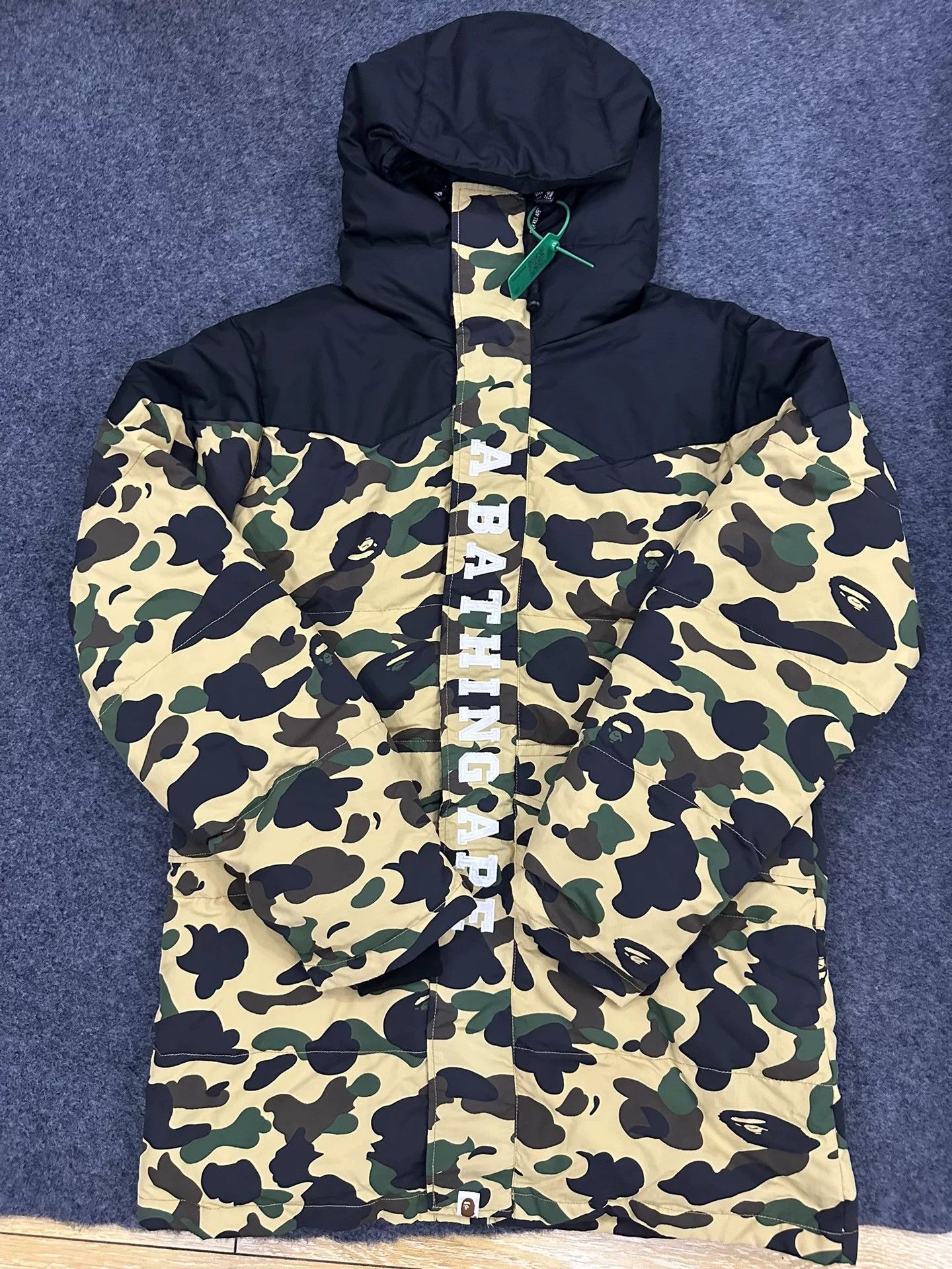 Bape BAPE Camo Long Down Jacket Size L Size US L / EU 52-54 / 3 - 2 Thumbnail