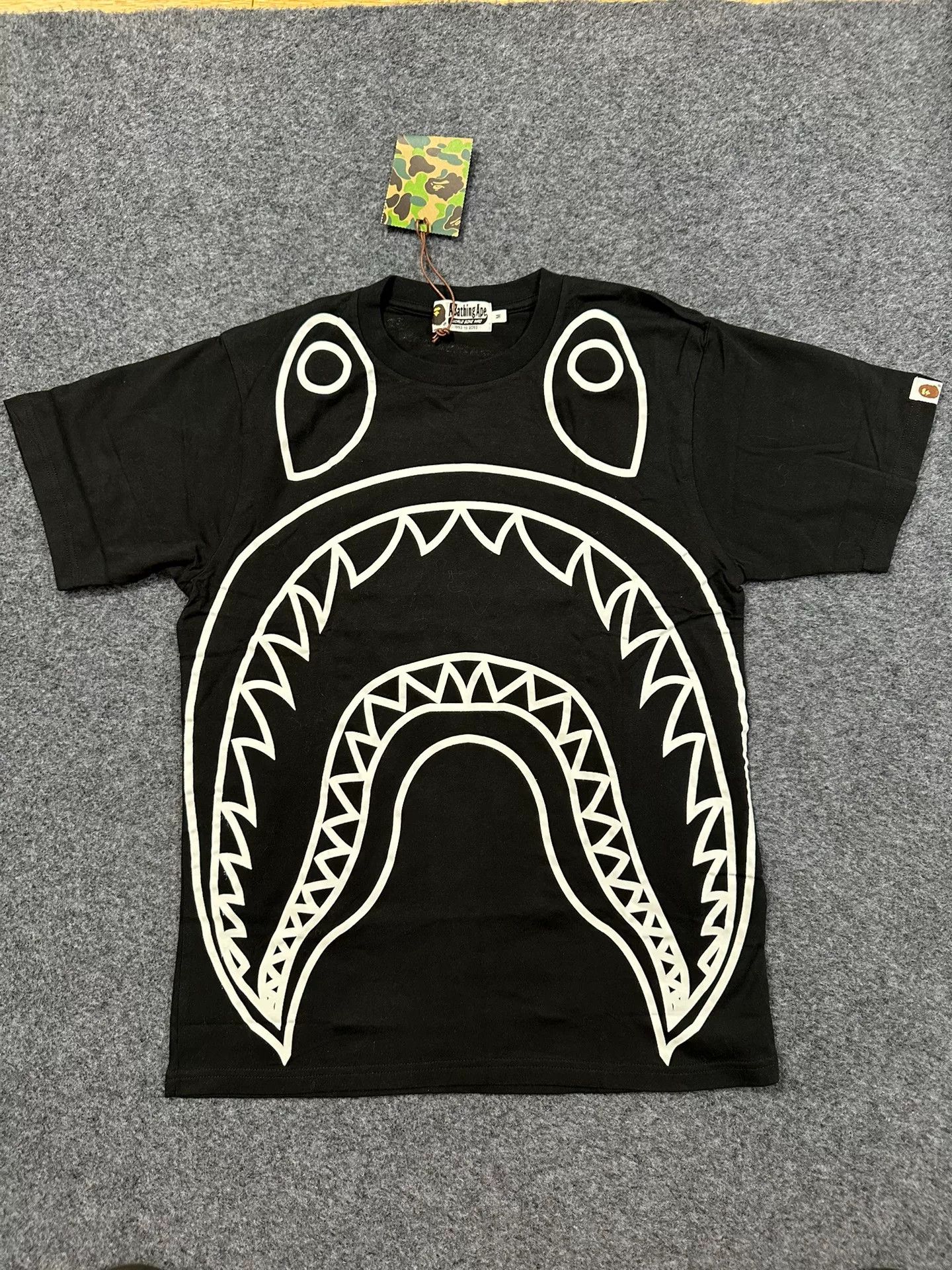 Bape BAPE Shark Graphic T-Shirt Size M Size US M / EU 48-50 / 2 - 2 Thumbnail