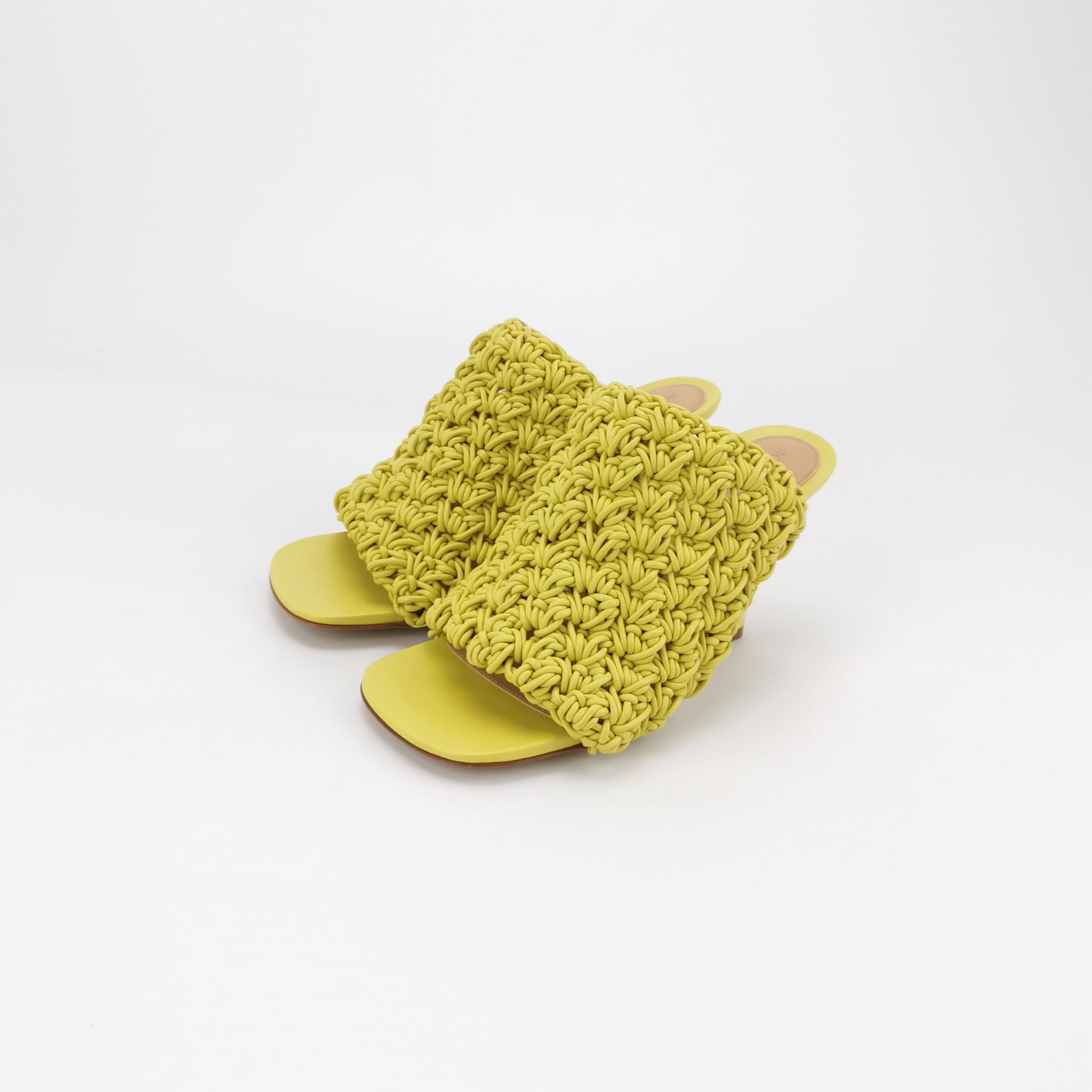 Bottega Veneta Bottega Veneta Women 6 Sandals Size US 6 / IT 36 - 2 Thumbnail