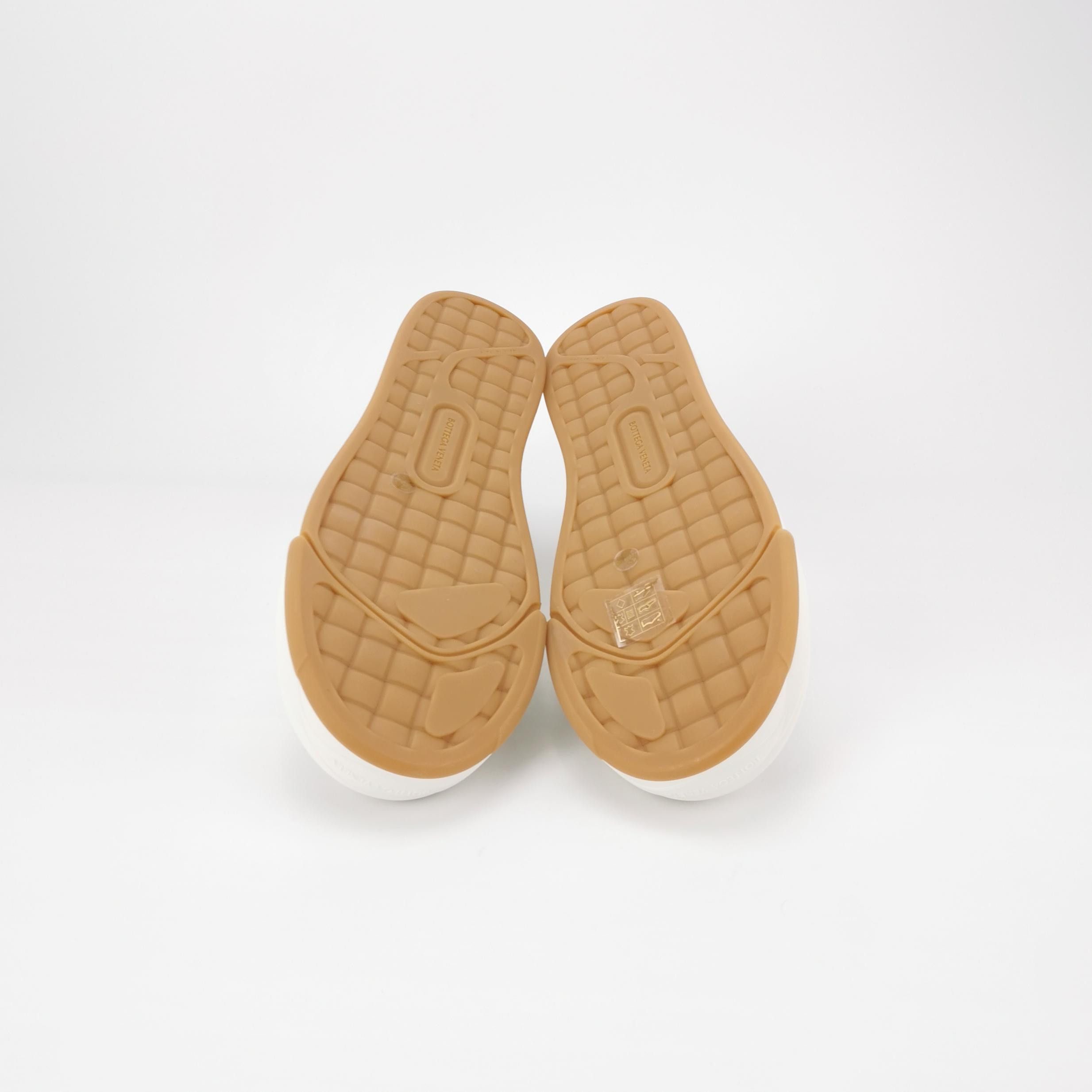 Bottega Veneta Bottega Veneta Women 10 Lowtop Sneakers Size US 10 / IT 40 - 5 Thumbnail
