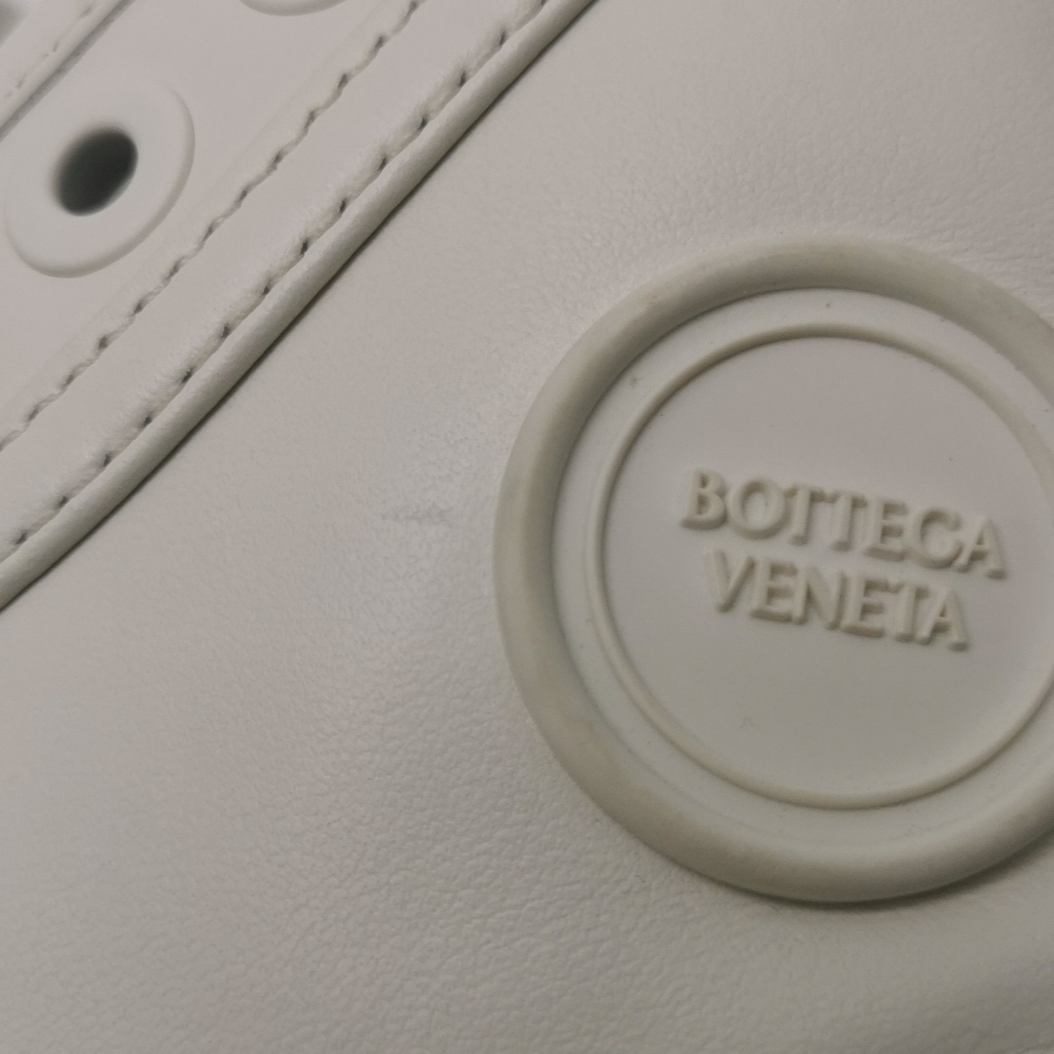 Bottega Veneta Bottega Veneta Women 7 Lowtop Sneakers Size US 7 / IT 37 - 8 Thumbnail