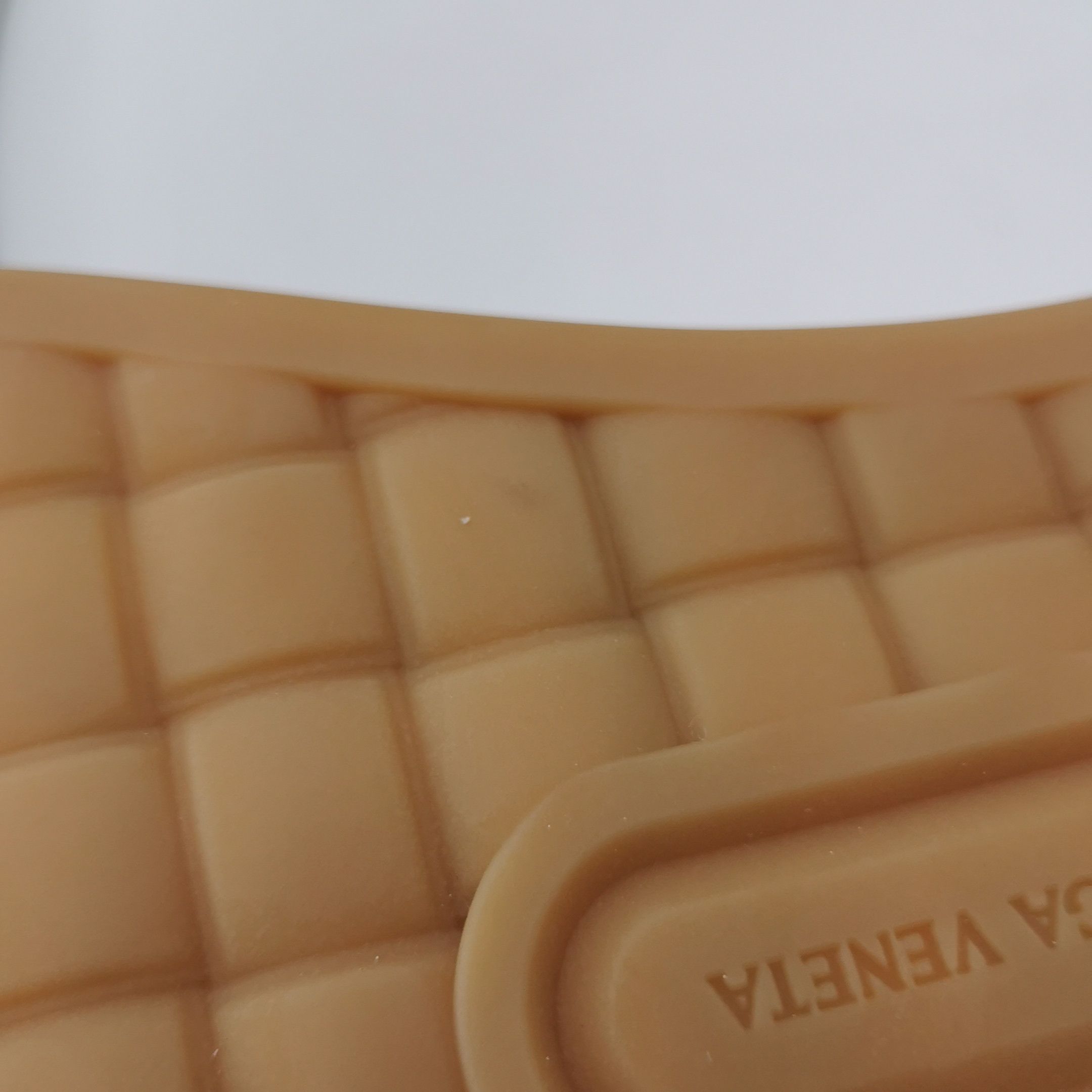 Bottega Veneta Bottega Veneta Women 8 Lowtop Sneakers Size US 8 / IT 38 - 9 Thumbnail