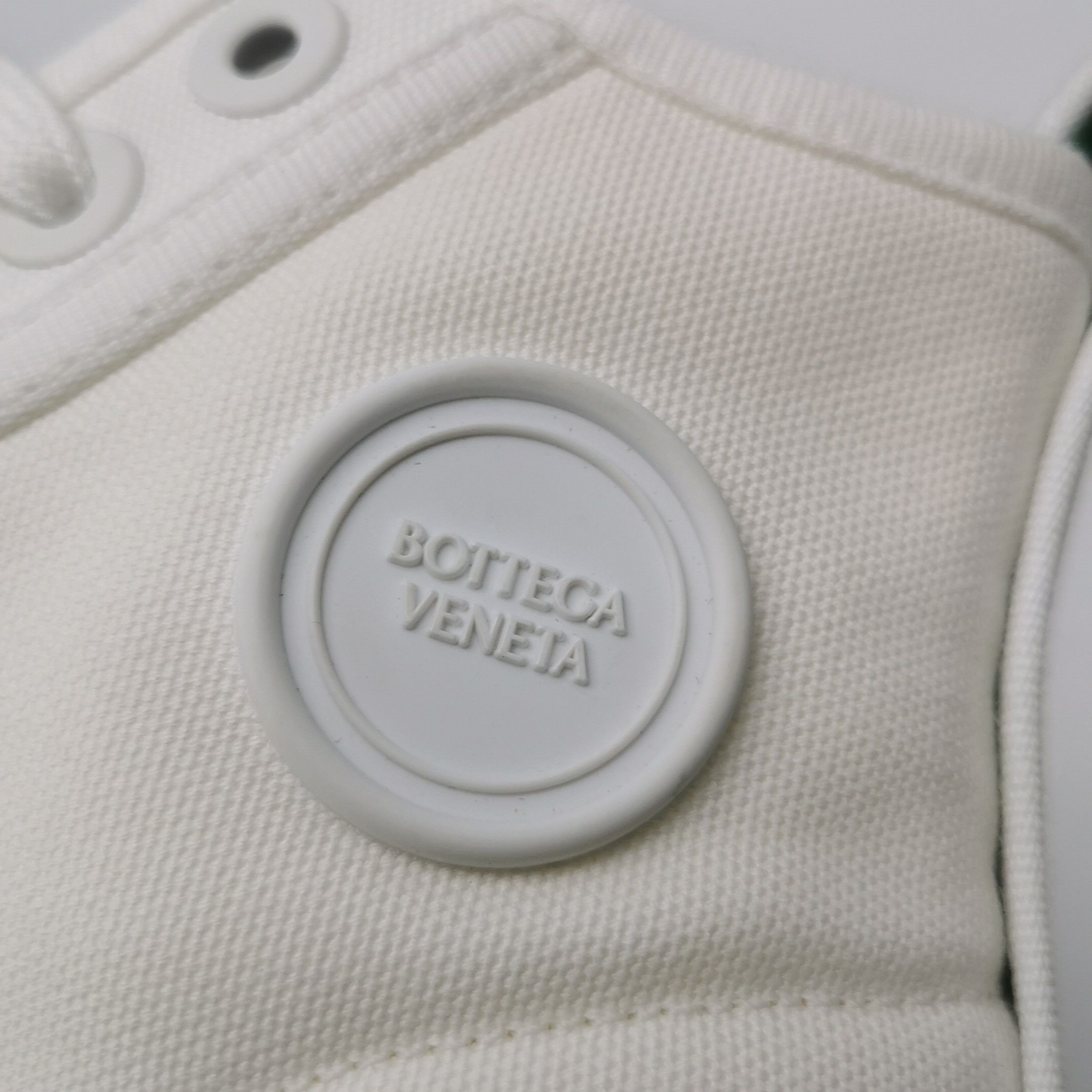 Bottega Veneta Bottega Veneta Women 6 Lowtop Sneakers Size US 6 / IT 36 - 9 Thumbnail