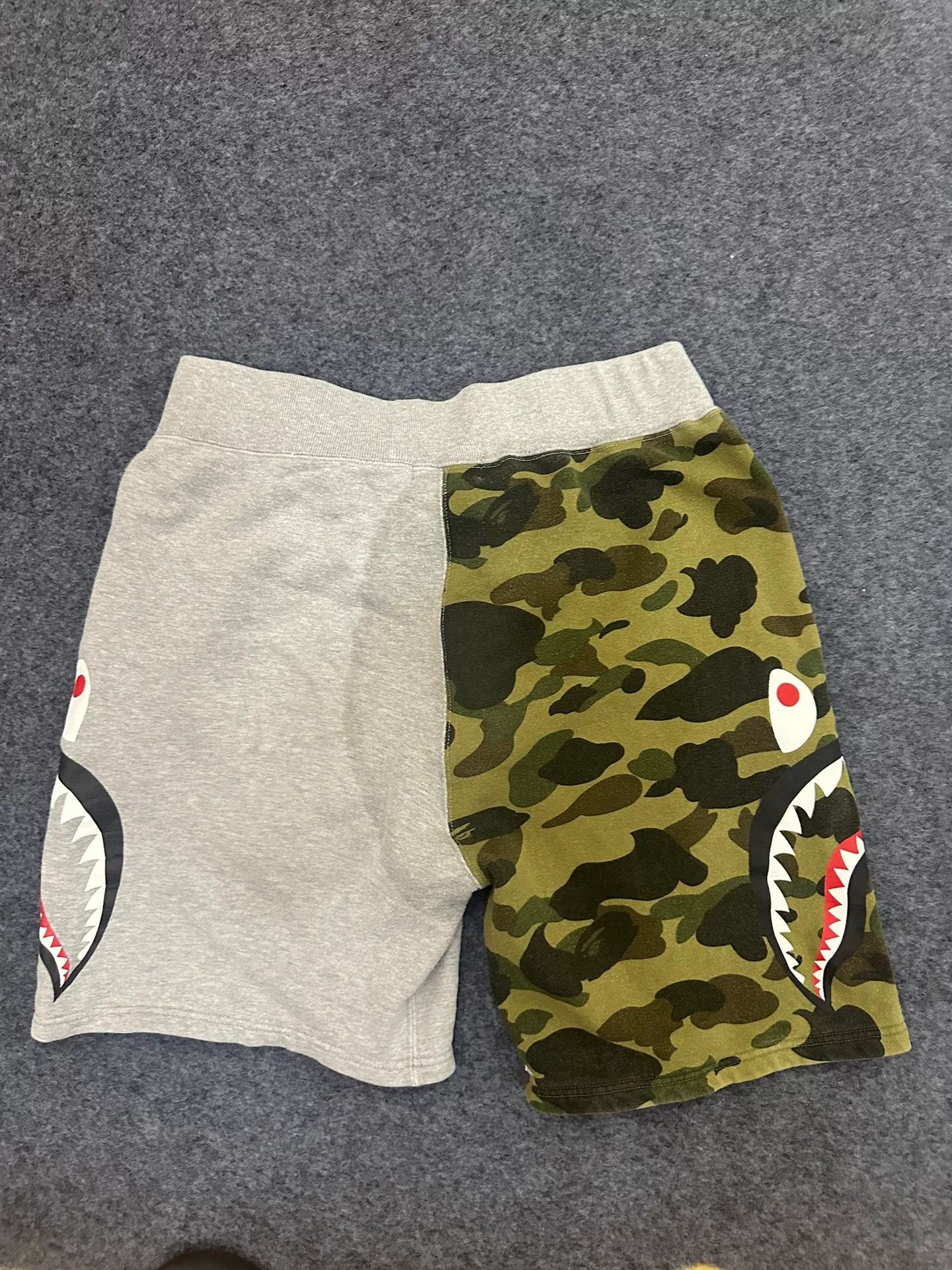 Bape A Bathing Ape Camo Shark Sweatshorts Size L Size US 34 / EU 50 - 3 Thumbnail