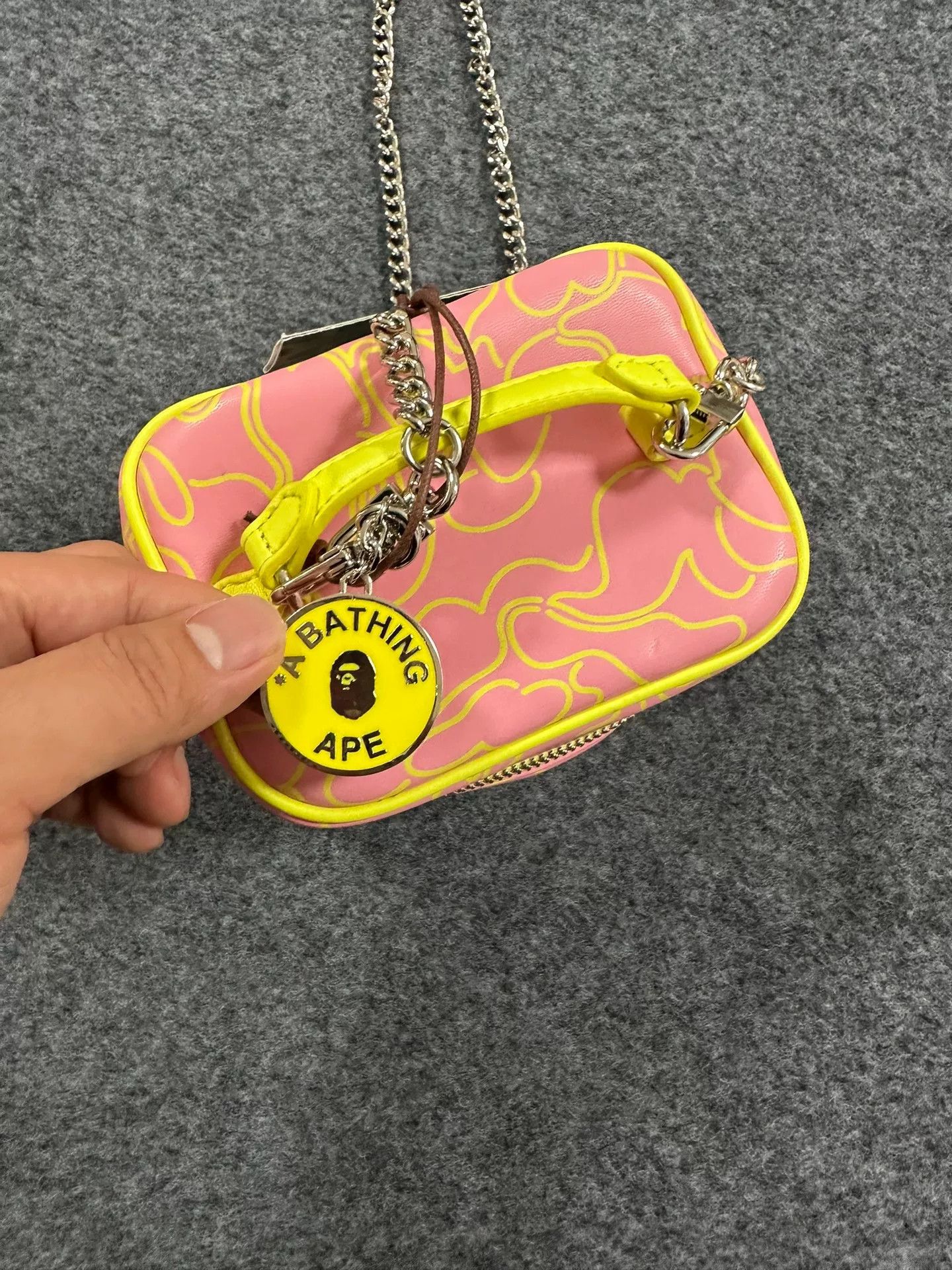 Bape BAPE Pink Camo Chain Bag One Size Size ONE SIZE - 5 Thumbnail