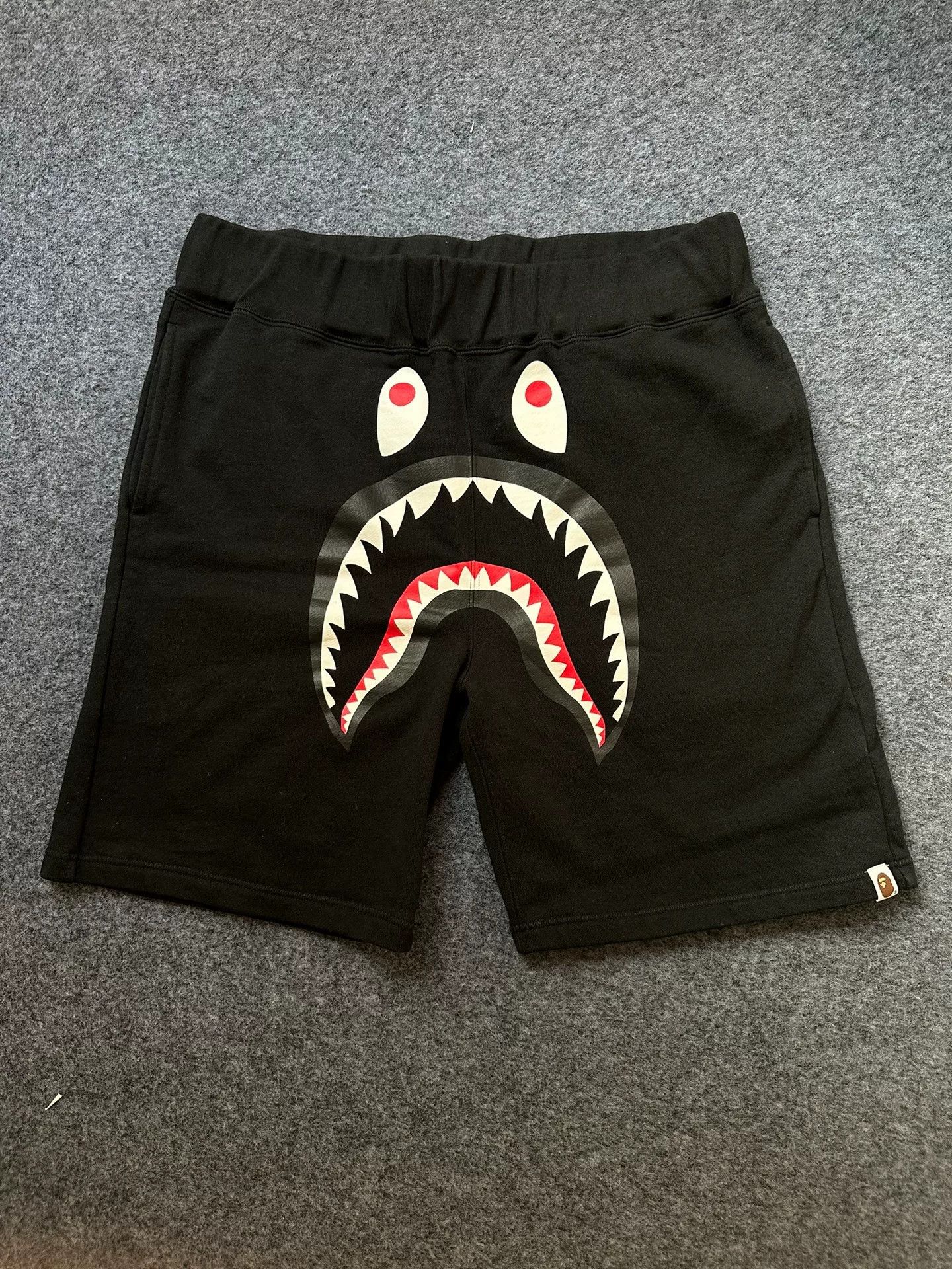 Bape A Bathing Ape Shark Camo Pocket Shorts Size L Size US 34 / EU 50 - 2 Thumbnail