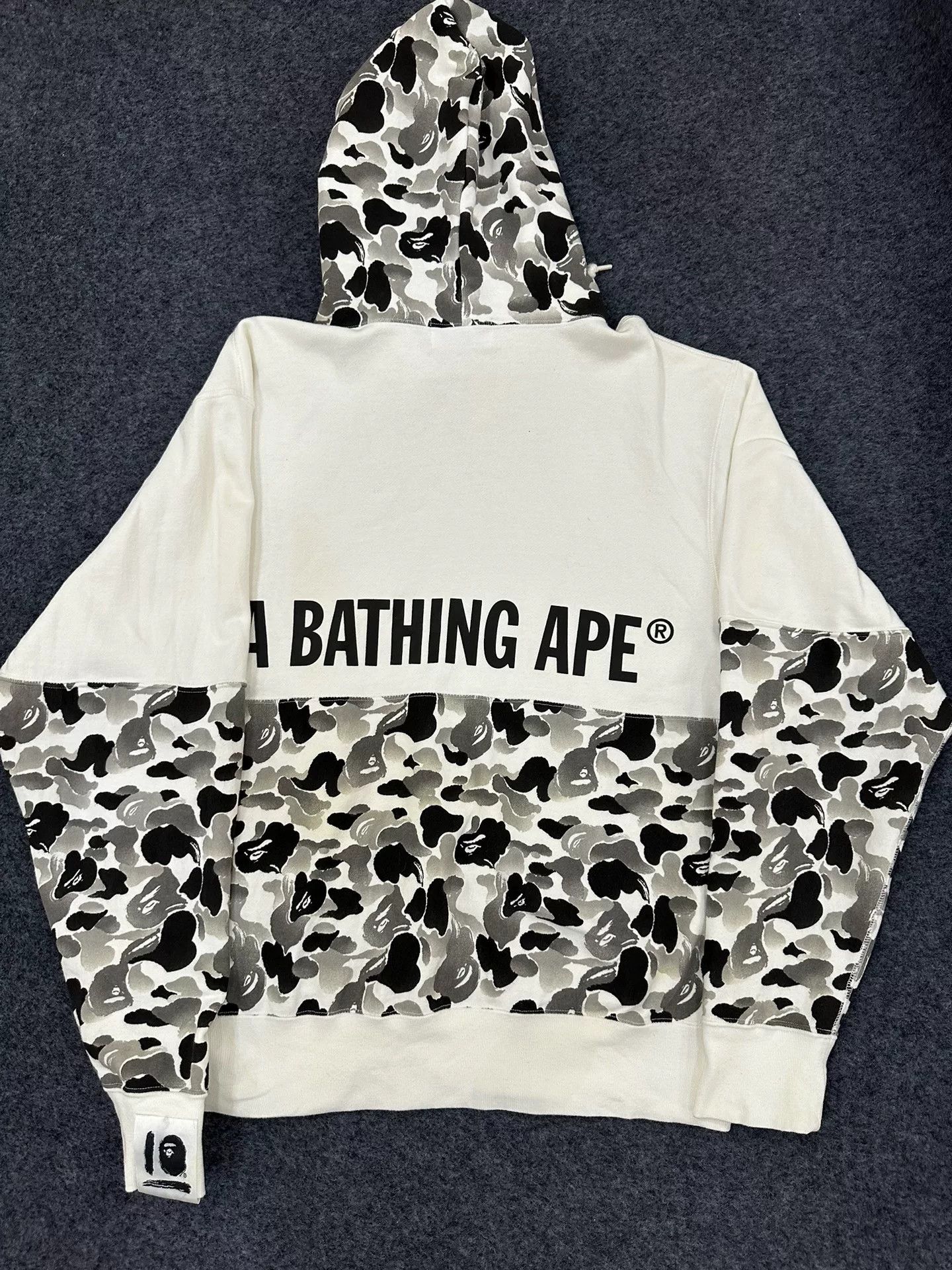 Bape Bape Camo Logo Hoodie Size M Size US M / EU 48-50 / 2 - 3 Thumbnail