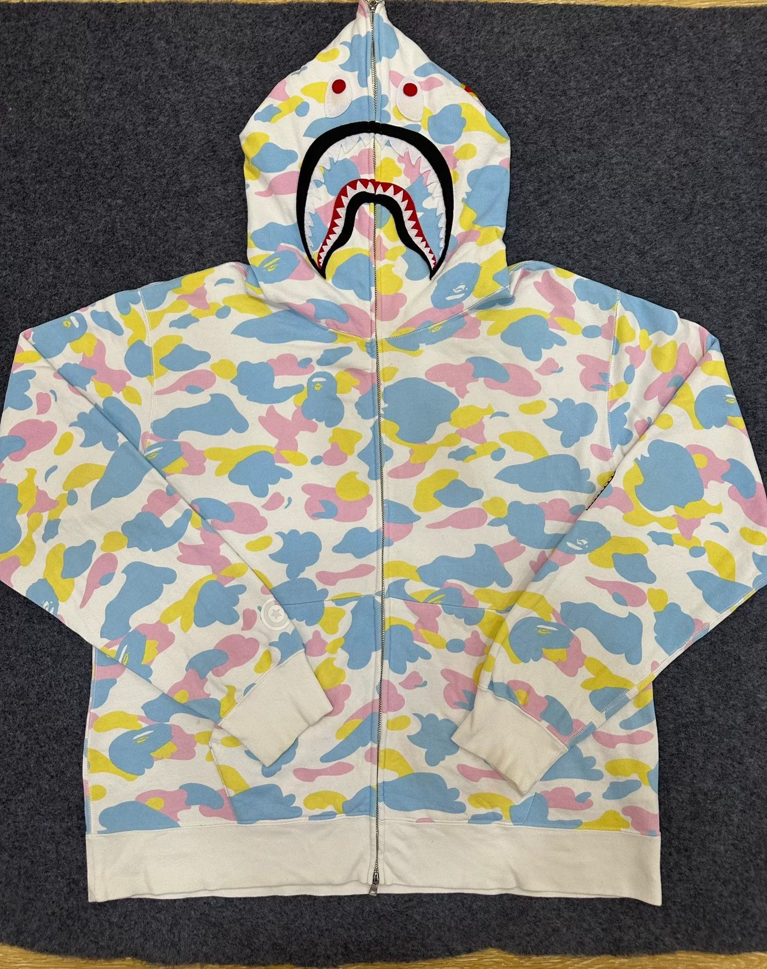 Bape BAPE Candy Camo Shark Hoodie 3XL Size US XXL / EU 58 / 5 - 2 Thumbnail