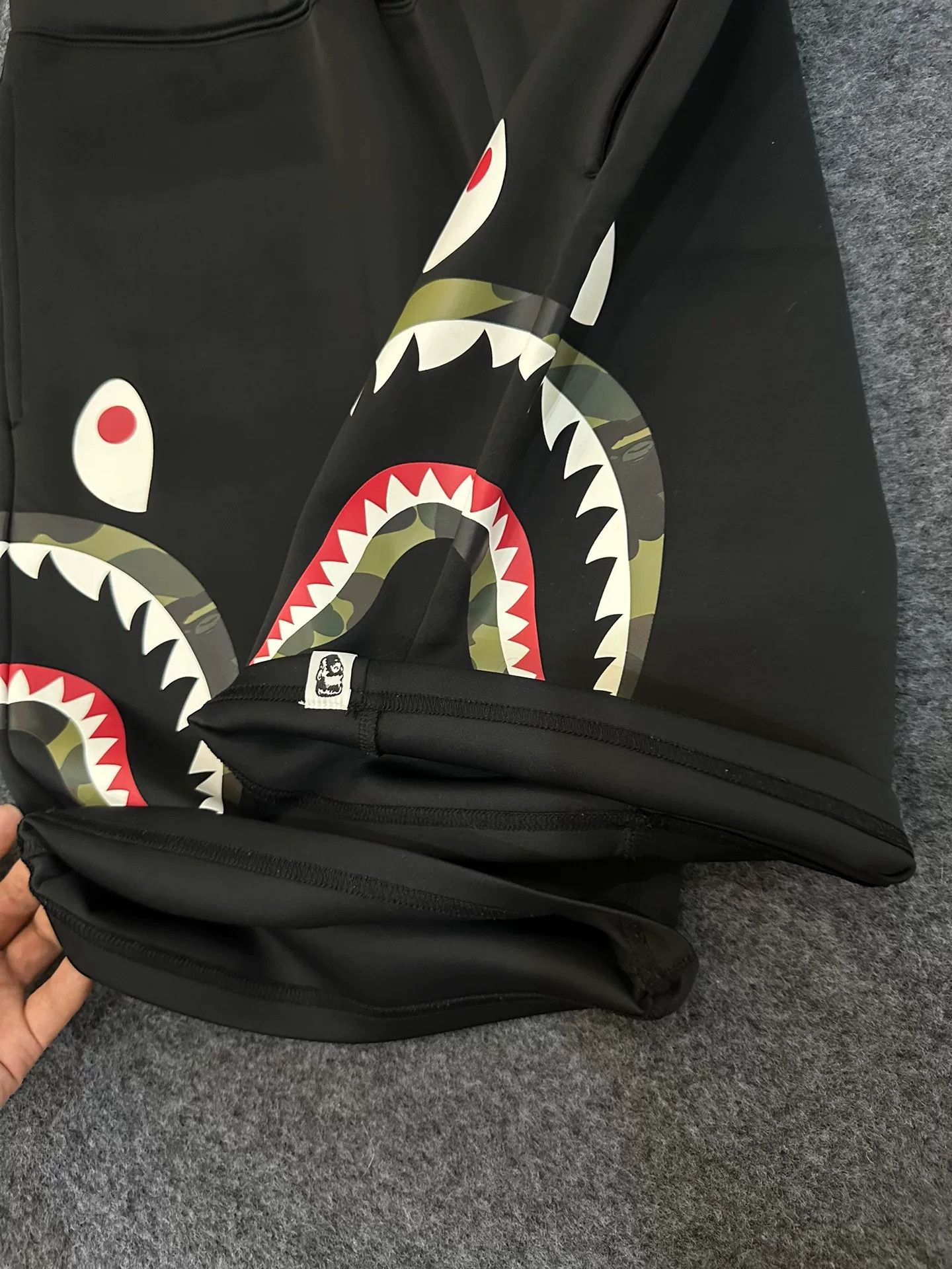Bape A Bathing Ape Shark Camo Shorts Size L Size US 34 / EU 50 - 5 Thumbnail