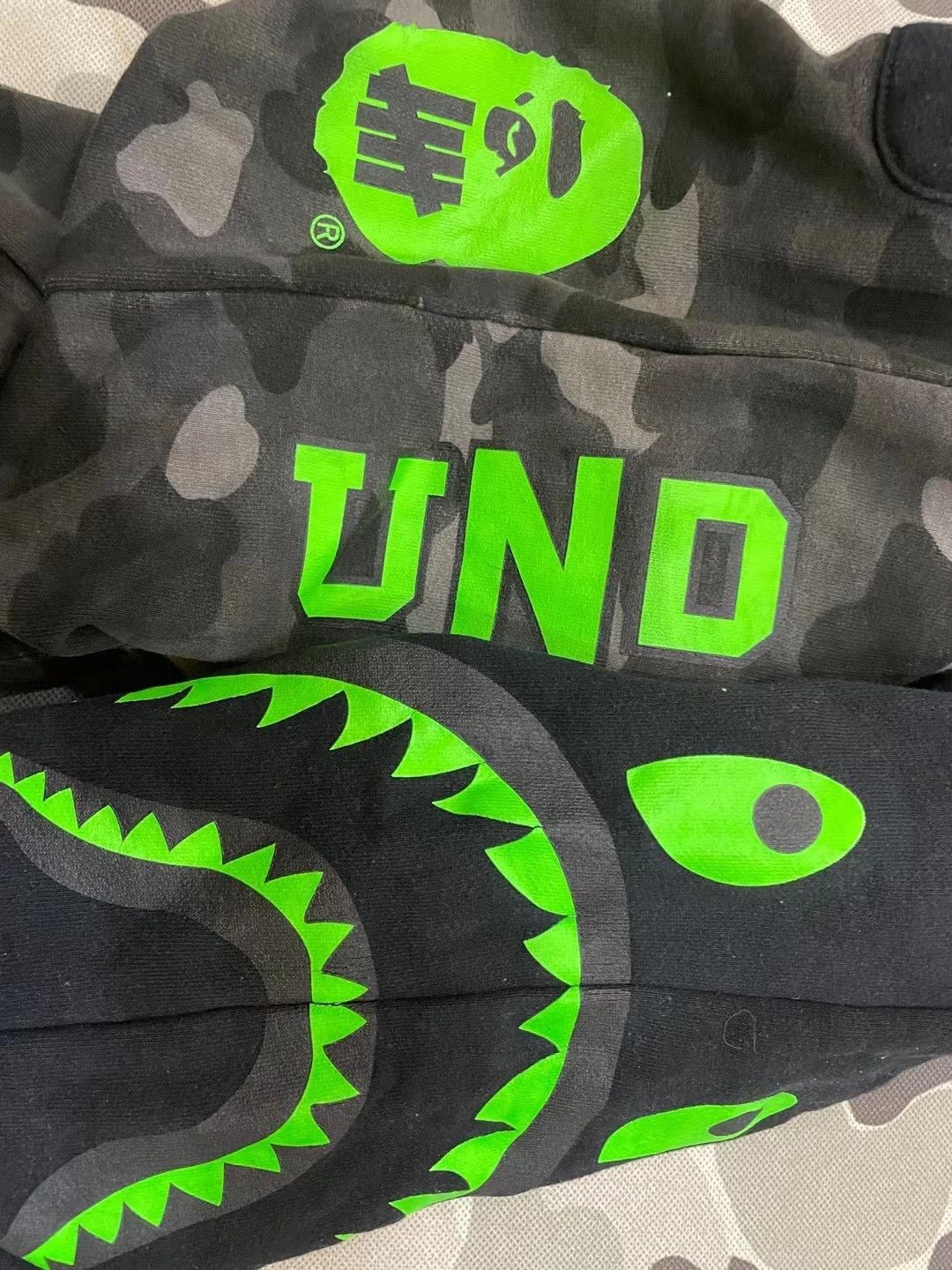 Bape A Bathing Ape x Undefeated Camo Shark Sweatpants Size M Size US 32 / EU 48 - 4 Thumbnail