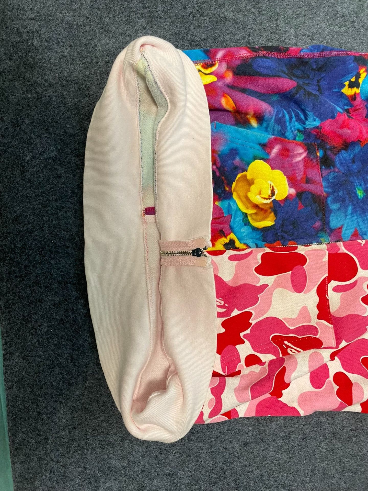 Bape BAPE x Medicom Toy Floral Shark Hoodie Size L Size US L / EU 52-54 / 3 - 7 Thumbnail