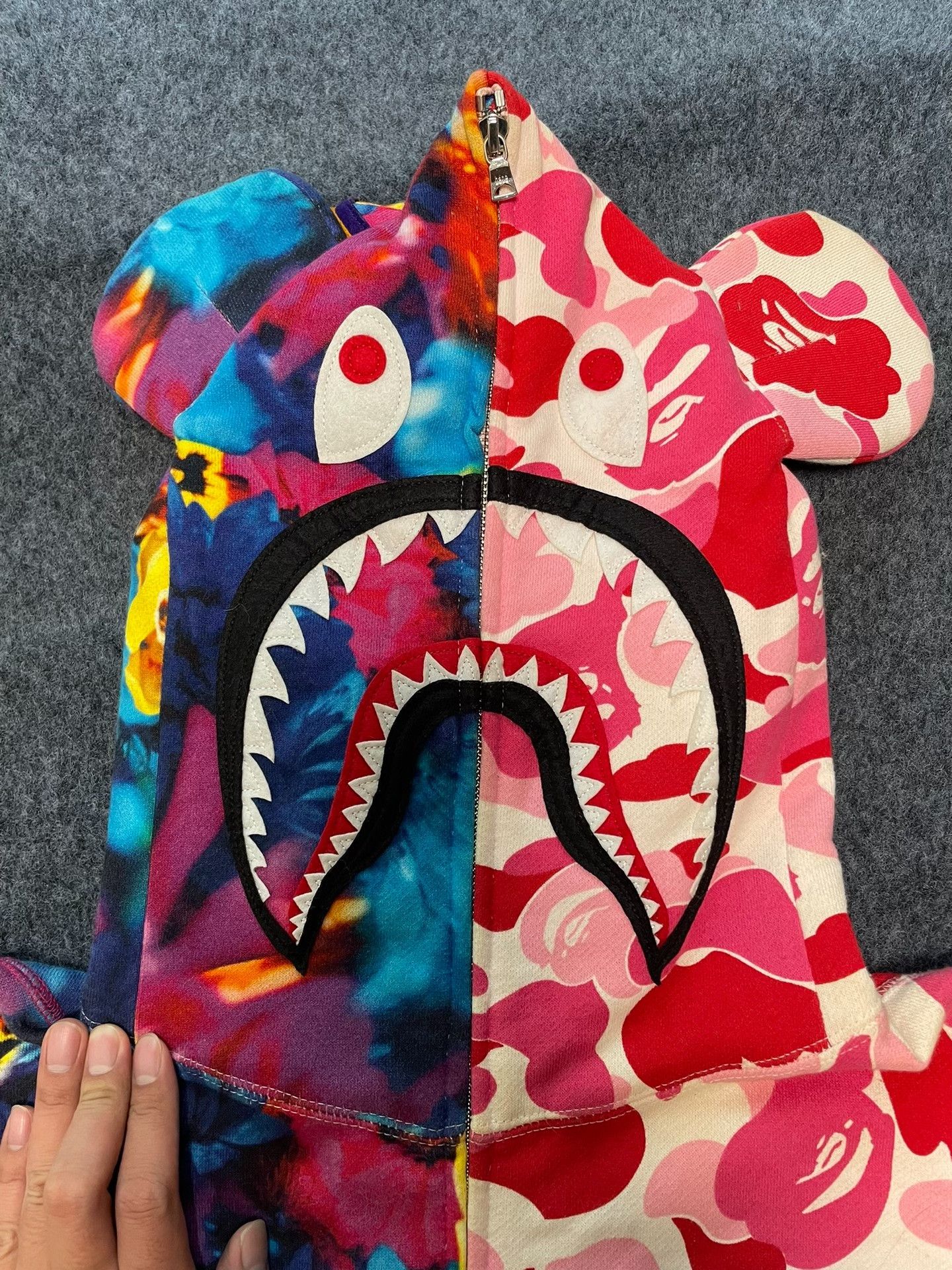 Bape BAPE x Medicom Toy Floral Shark Hoodie Size L Size US L / EU 52-54 / 3 - 4 Thumbnail
