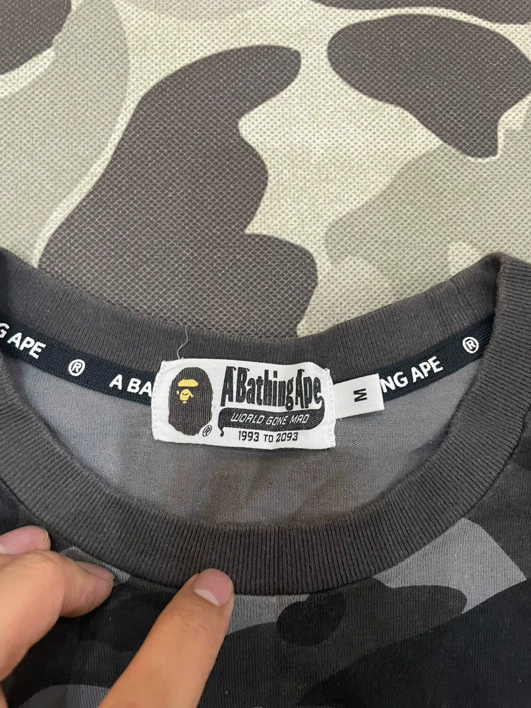 Bape A Bathing Ape Camo Shark T-Shirt Size M Size US M / EU 48-50 / 2 - 4 Thumbnail