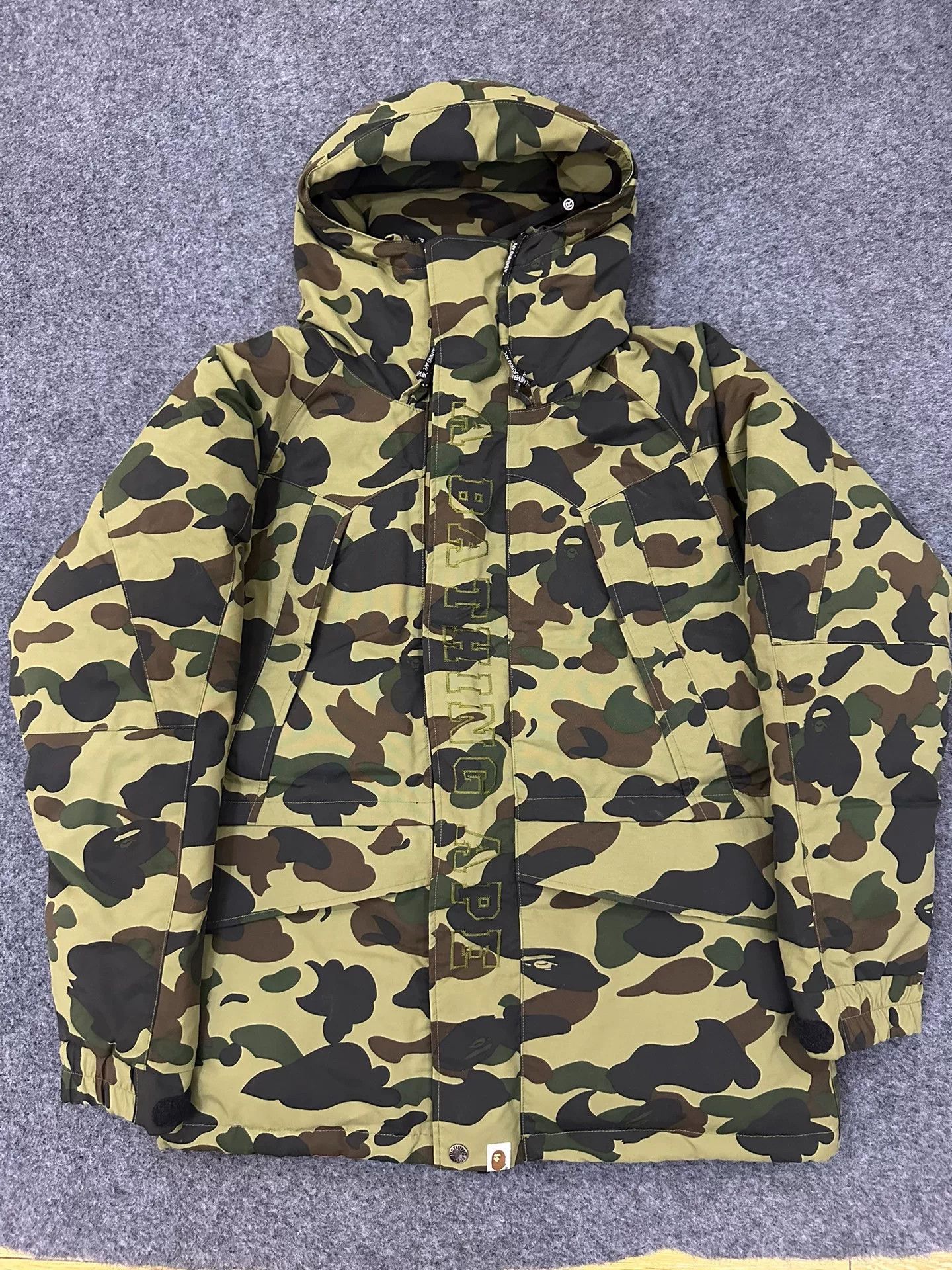 Bape A Bathing Ape Camo Down Jacket Size M Size US M / EU 48-50 / 2 - 2 Thumbnail