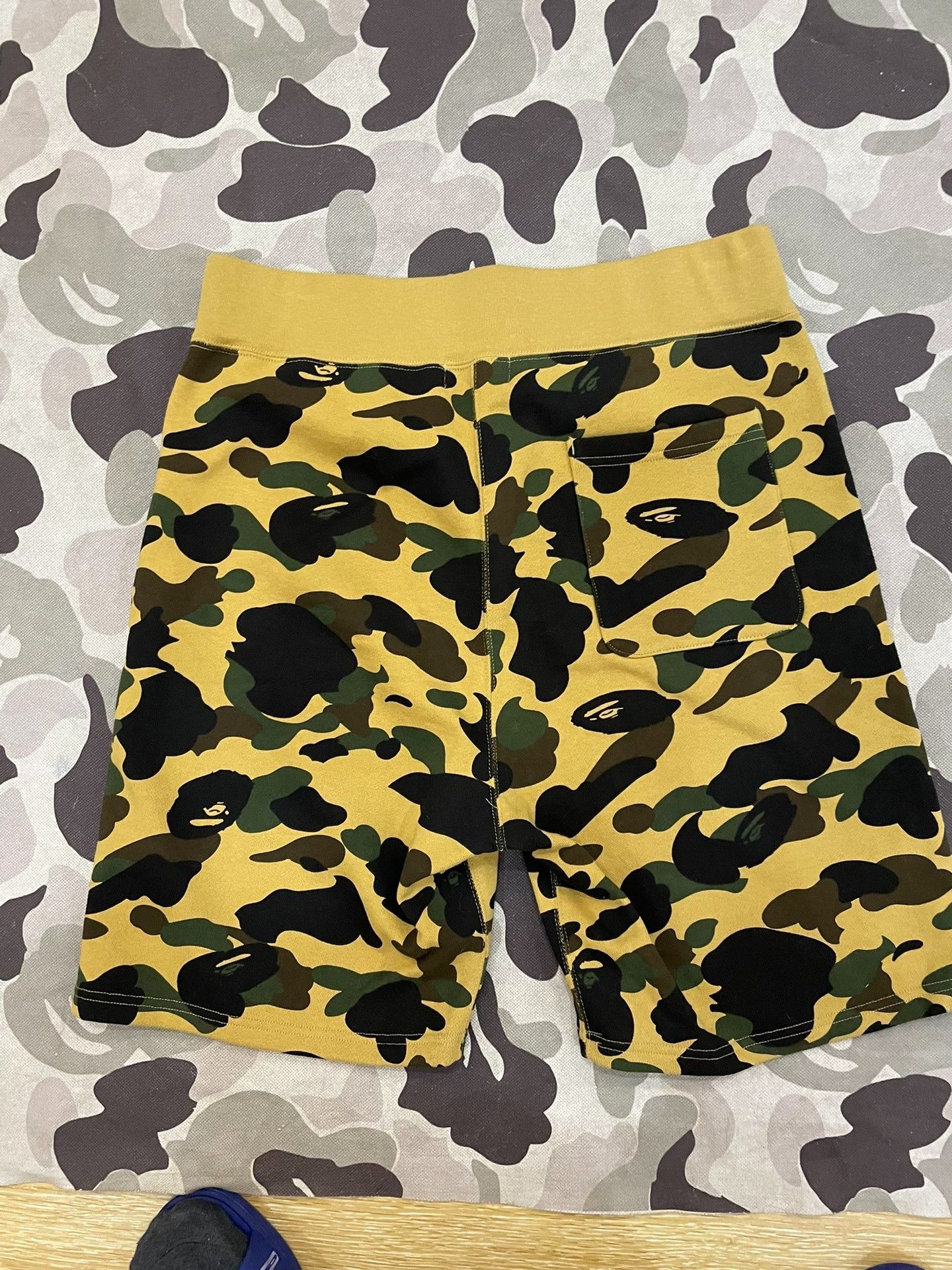 Bape A Bathing Ape Camo Shark Shorts Size XL Size US 36 / EU 52 - 3 Thumbnail