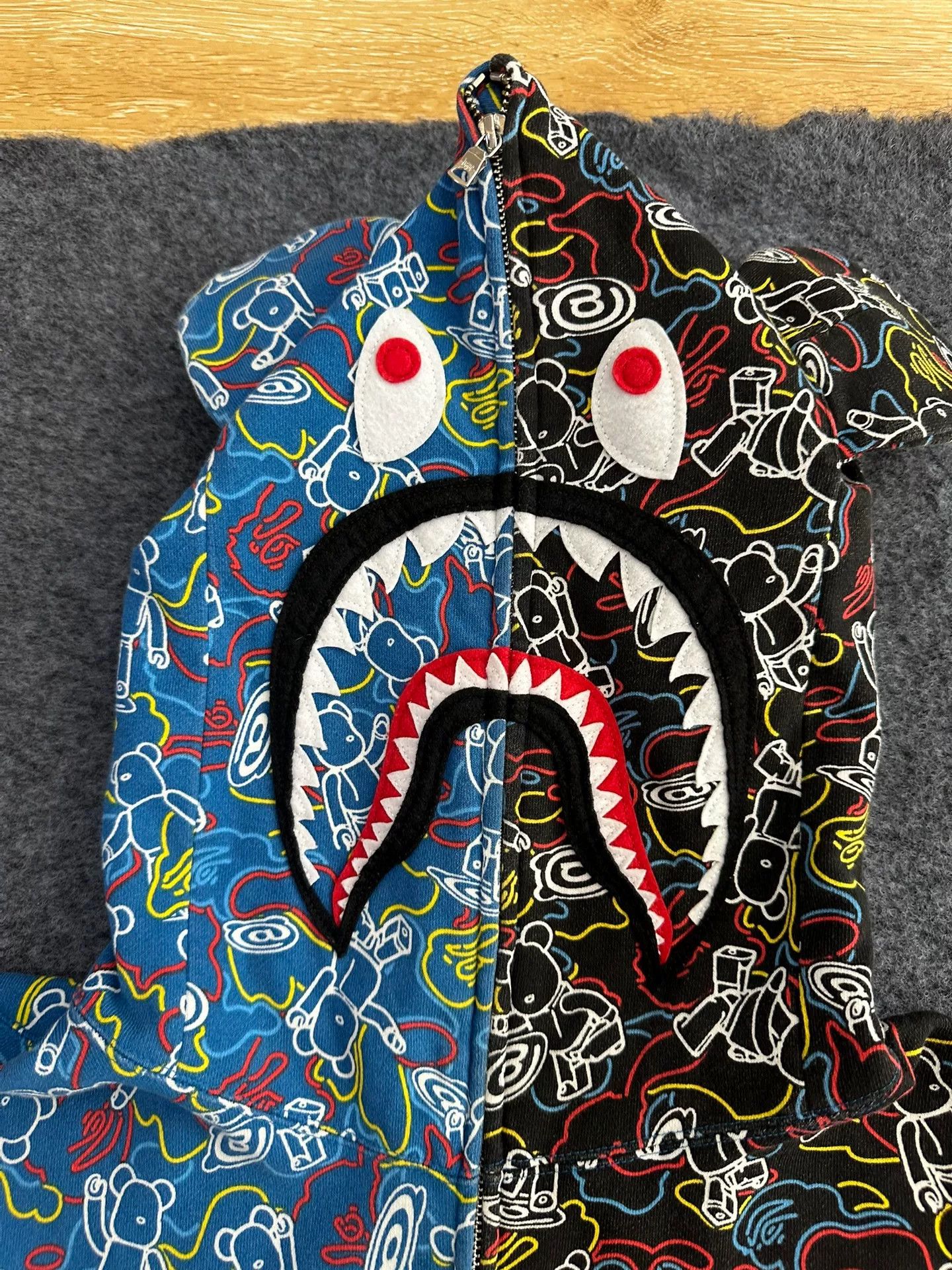 Bape A Bathing Ape x Medicom Toy Camo Shark Hoodie Size 2XL Size US XXL / EU 58 / 5 - 4 Thumbnail