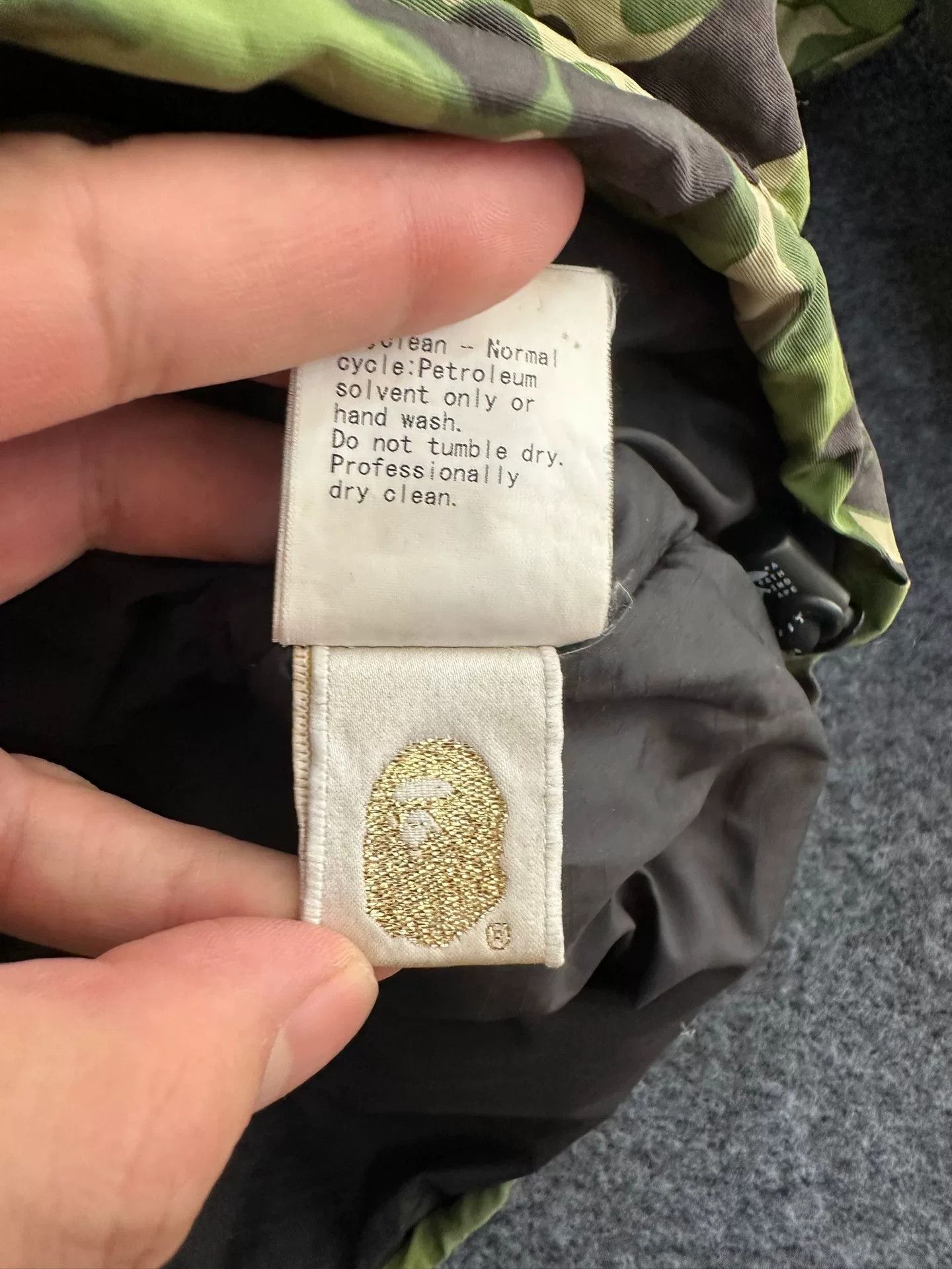Bape Bape Camo Down Jacket Size S Size US S / EU 44-46 / 1 - 5 Thumbnail