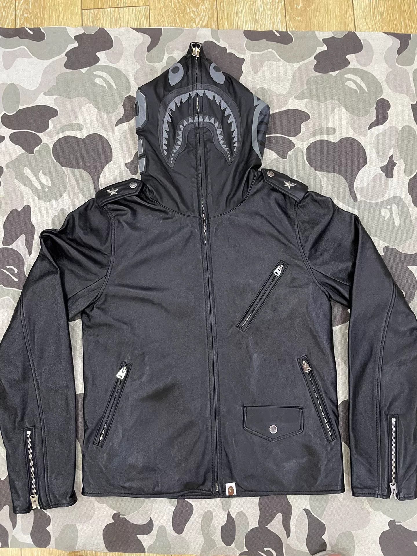 Bape A Bathing Ape Shark Leather Jacket Size M Size US M / EU 48-50 / 2 - 2 Thumbnail