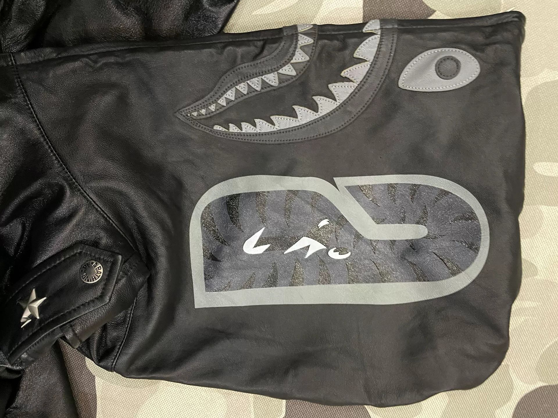 Bape A Bathing Ape Shark Leather Jacket Size M Size US M / EU 48-50 / 2 - 4 Thumbnail