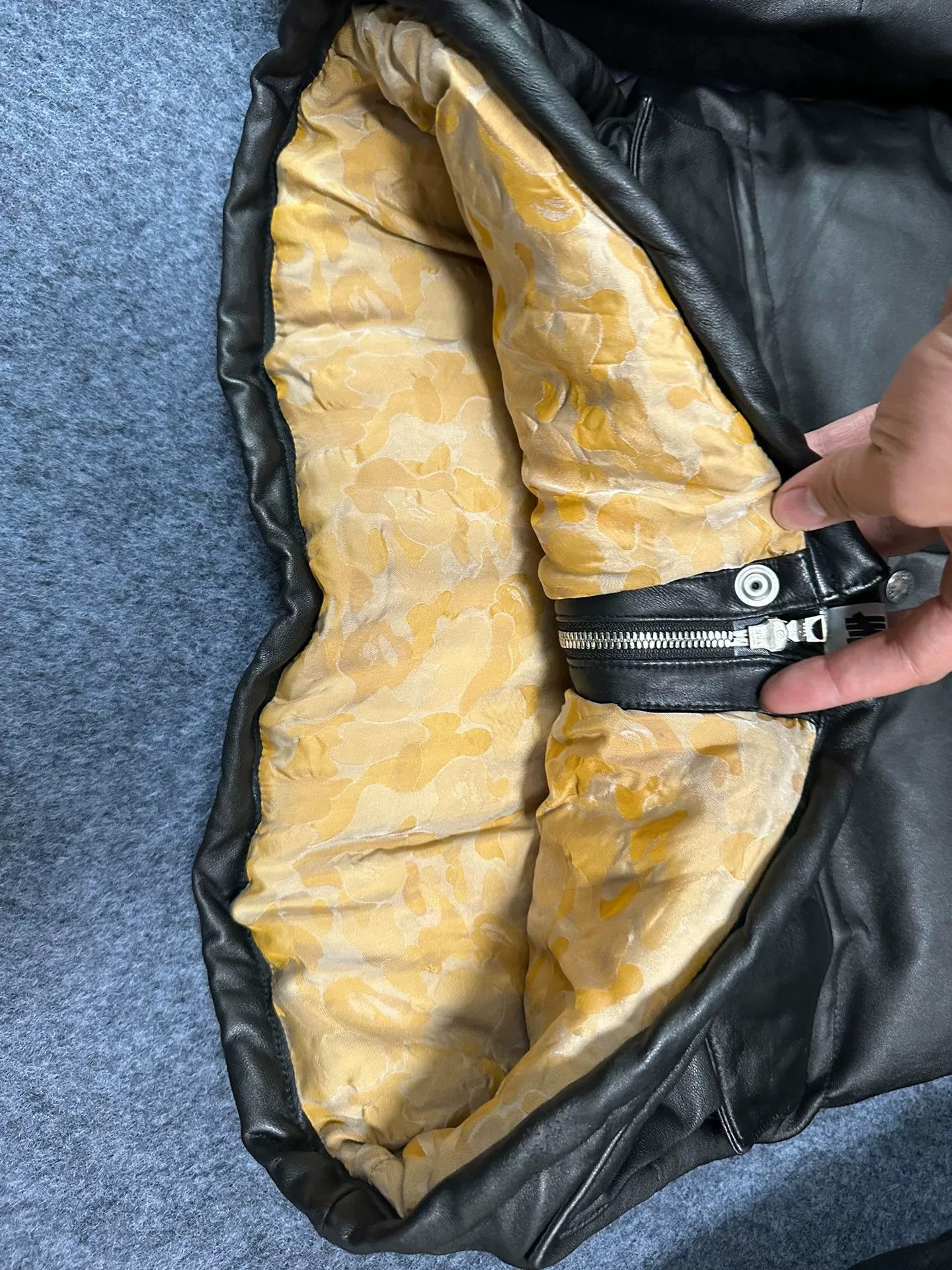 Bape A Bathing Ape x Undefeated Leather Puffer Jacket Size M Size US M / EU 48-50 / 2 - 6 Thumbnail