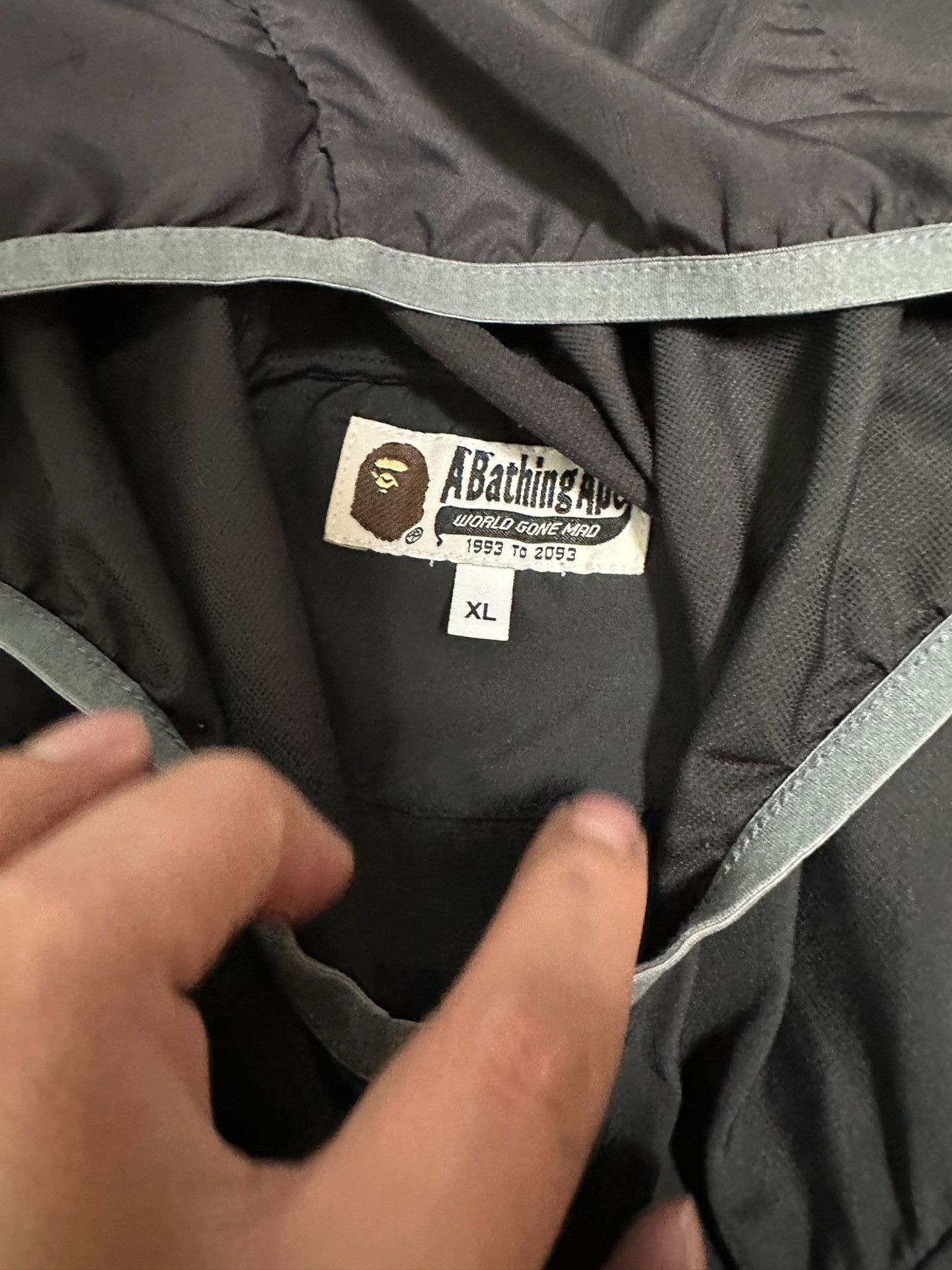 Bape BAPE Logo Windbreaker Jacket Size XL Size US XL / EU 56 / 4 - 5 Thumbnail