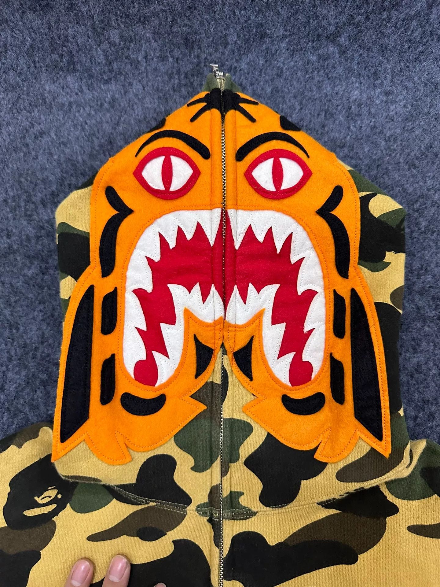 Bape A Bathing Ape Camo Tiger Shark Hoodie M Size US M / EU 48-50 / 2 - 4 Thumbnail