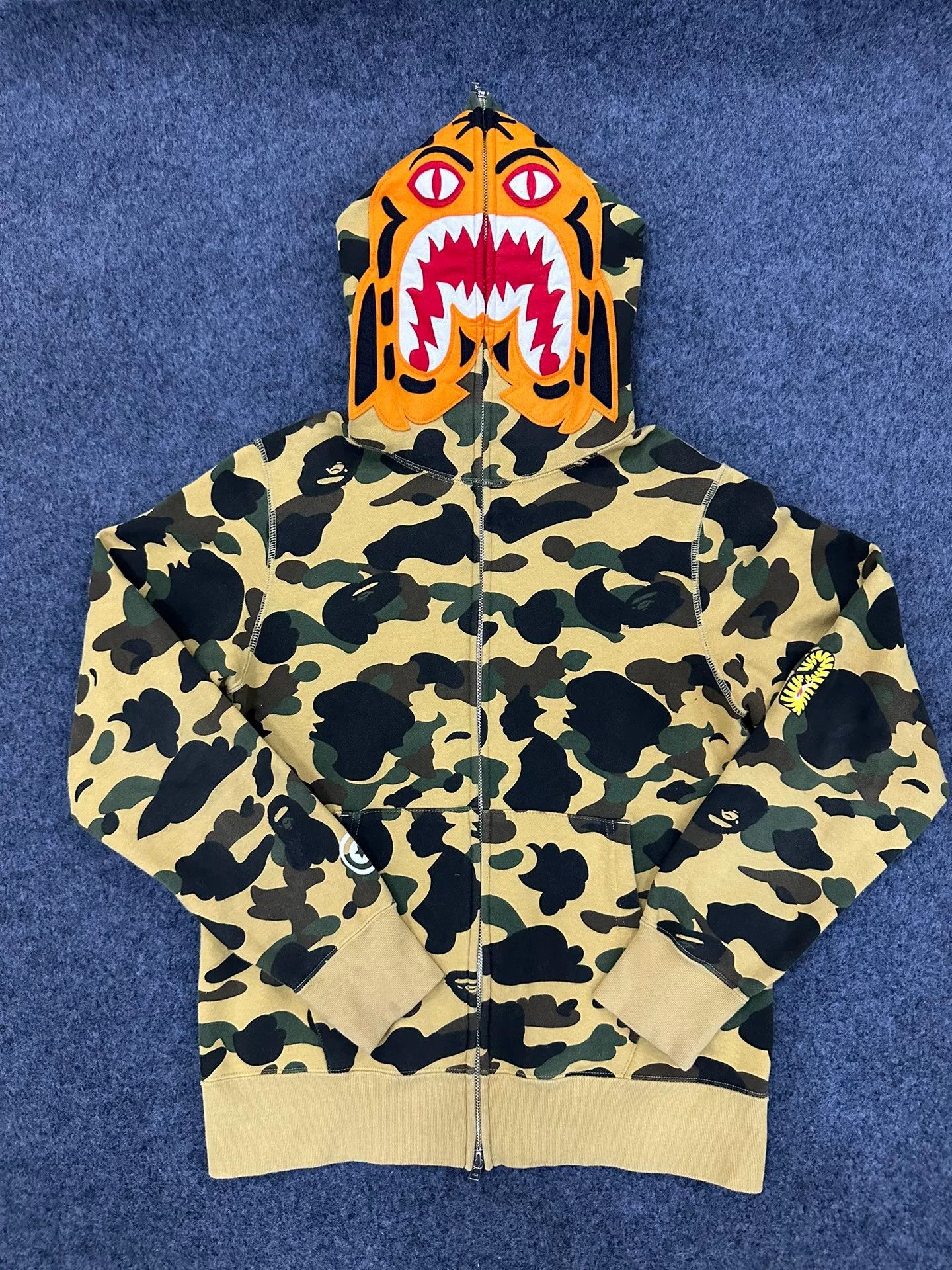 Bape A Bathing Ape Camo Tiger Shark Hoodie M Size US M / EU 48-50 / 2 - 2 Thumbnail