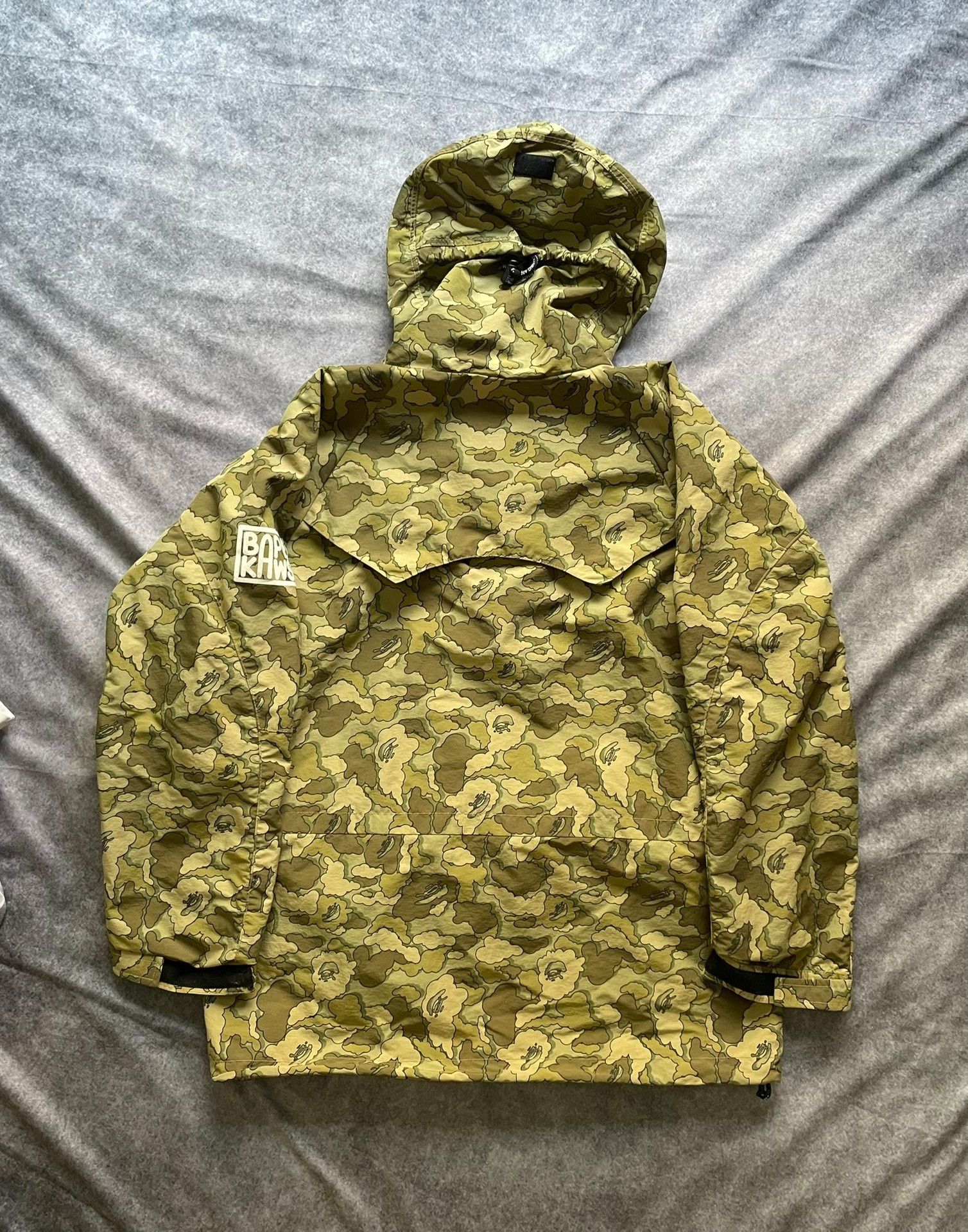 Bape BAPE x KAWS Camo Windbreaker Size S Size US S / EU 44-46 / 1 - 3 Thumbnail