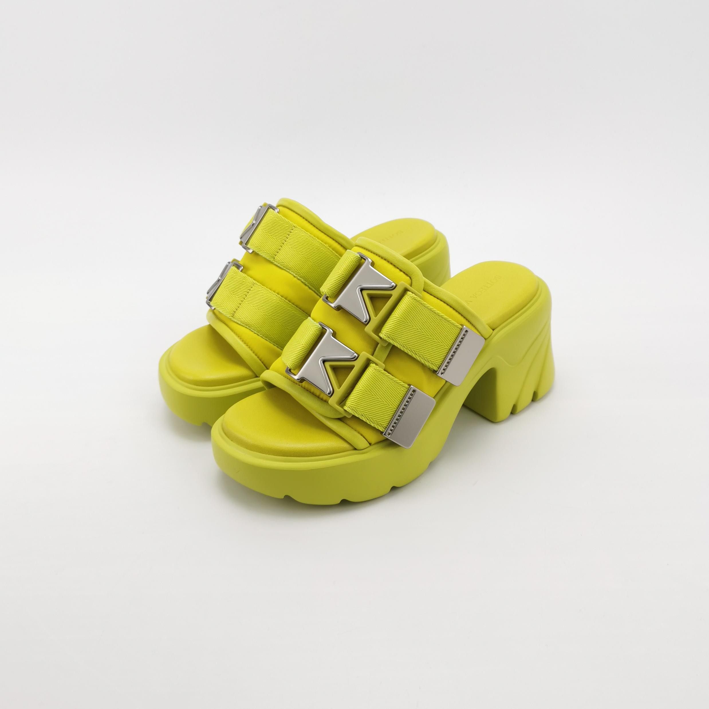Bottega Veneta Bottega Veneta Women 6 Sandals Size US 6 / IT 36 - 2 Thumbnail
