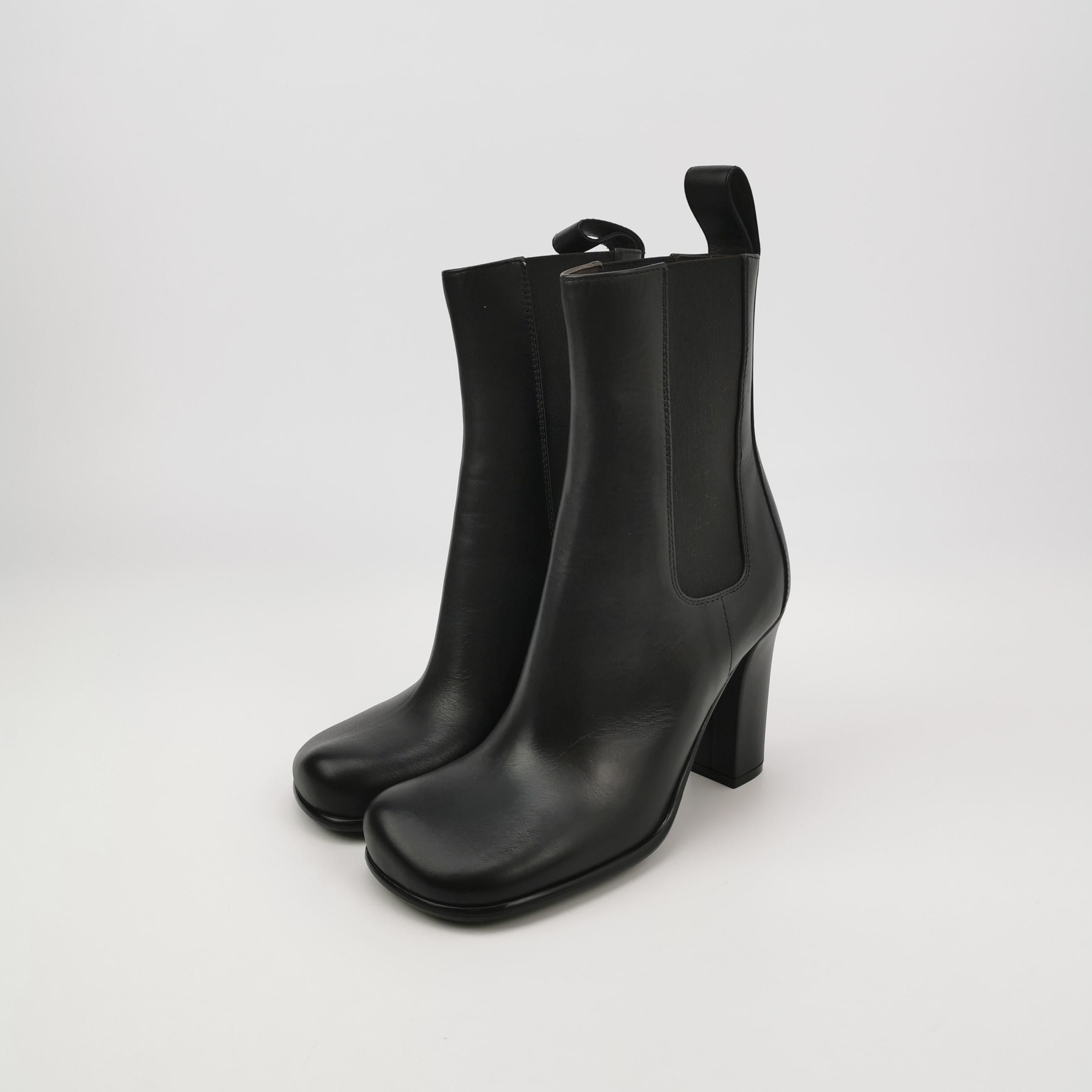 Bottega Veneta Bottega Veneta Women 5 Boots Size US 5 / IT 35 - 2 Thumbnail