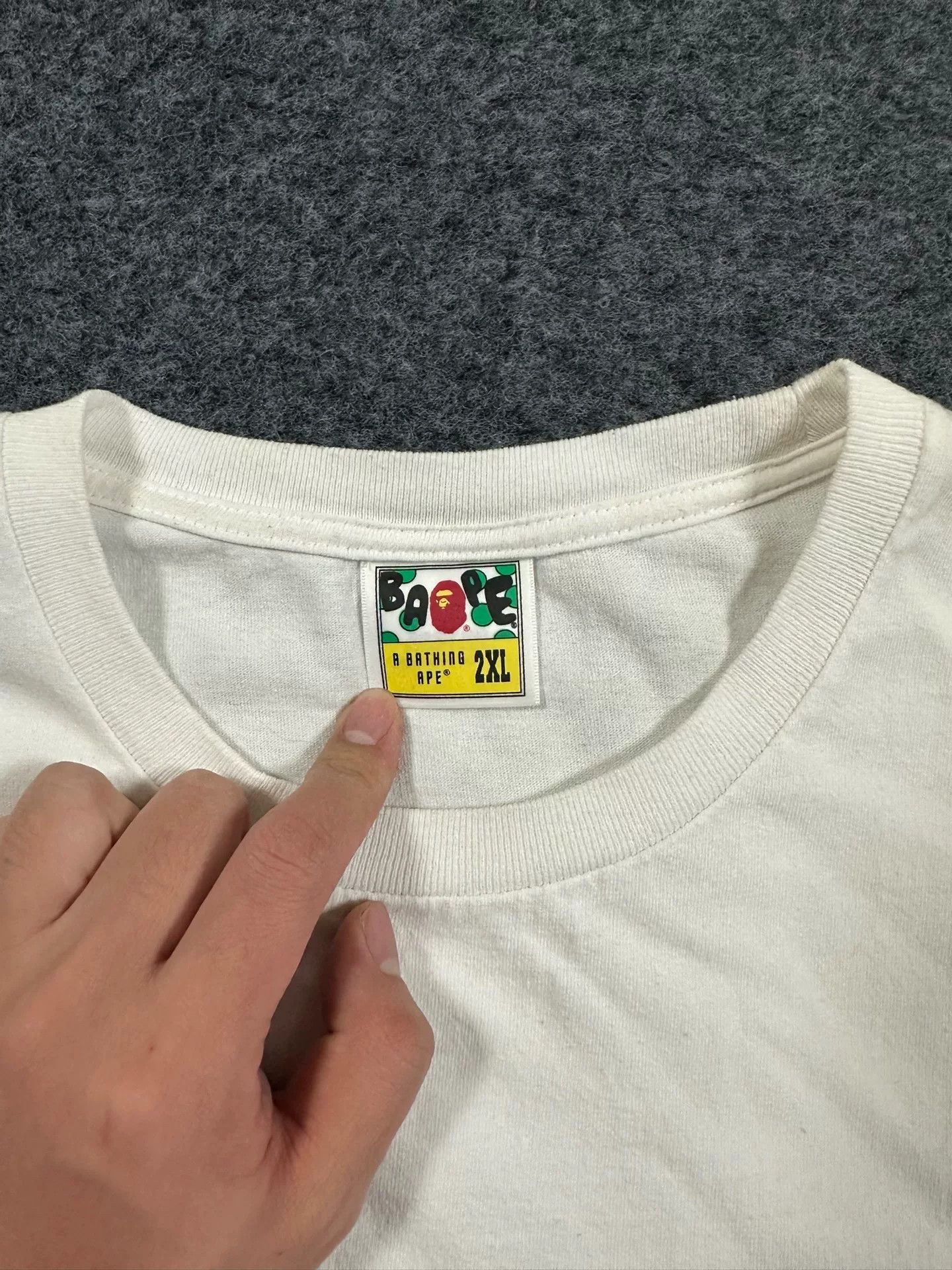 Bape Bape Bee Graphic T-Shirt XXL Size US XXL / EU 58 / 5 - 4 Thumbnail
