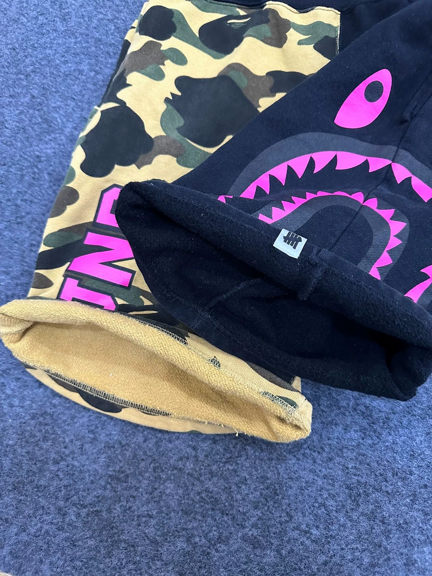 Bape Bape x Undefeated Camo Shark Shorts Size M Size US 32 / EU 48 - 5 Thumbnail