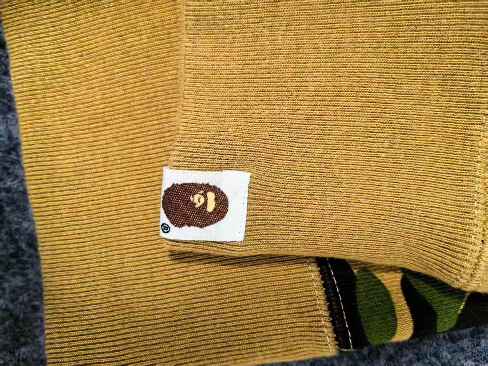 Bape BAPE Split Camo Shark Hoodie Size M Size US M / EU 48-50 / 2 - 4 Thumbnail