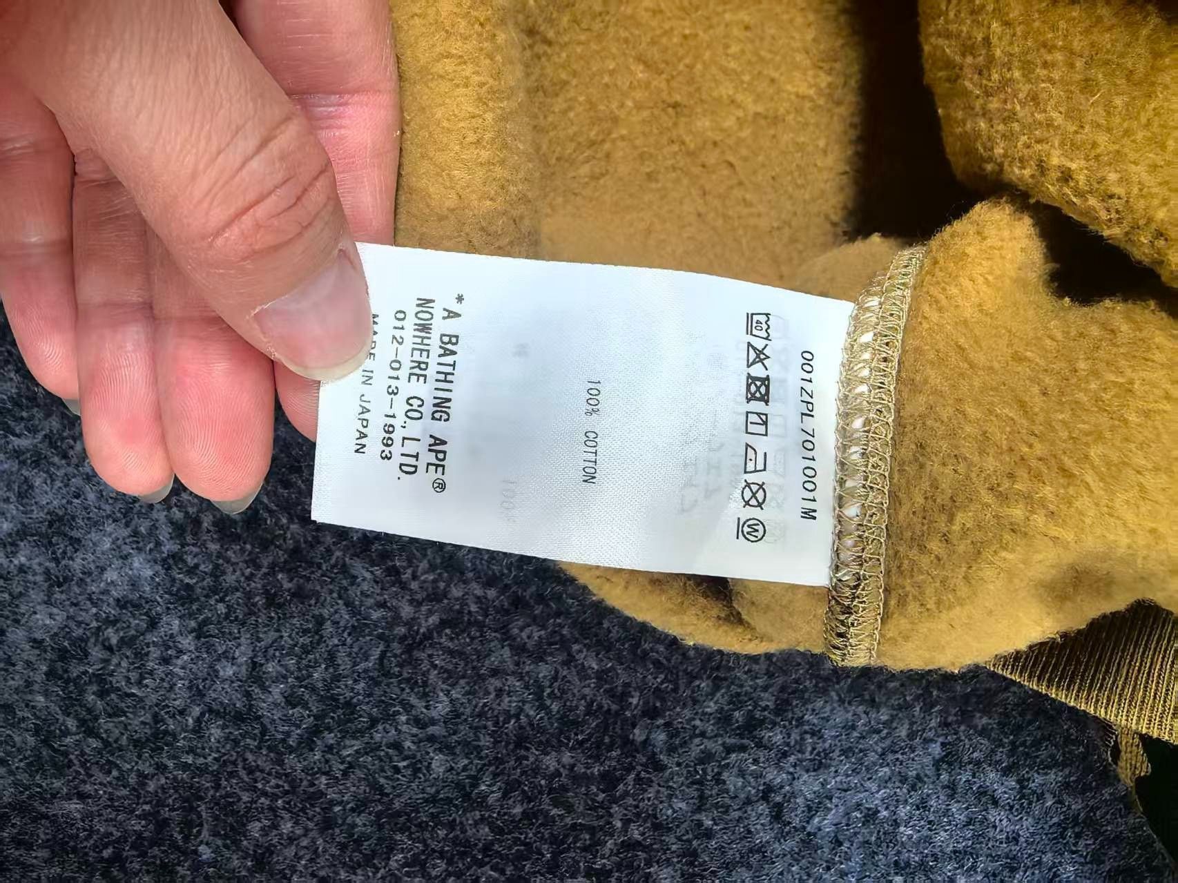 Bape BAPE Split Camo Shark Hoodie Size M Size US M / EU 48-50 / 2 - 5 Thumbnail