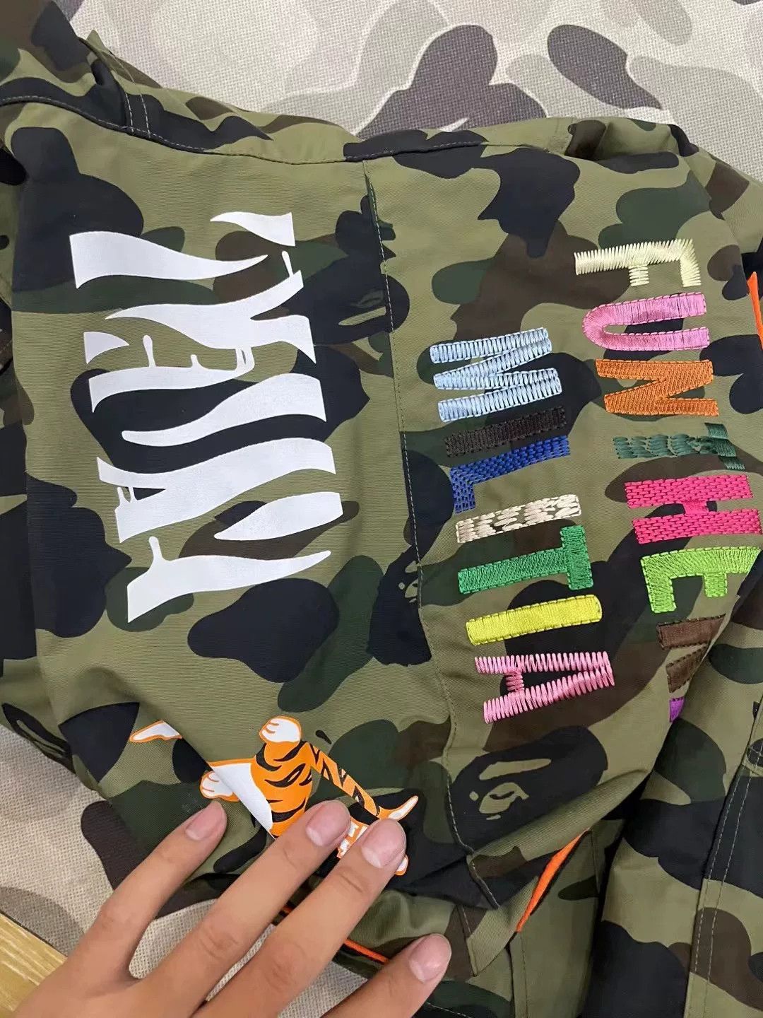 Bape BAPE Tiger Camo Windbreaker Size M Size US M / EU 48-50 / 2 - 6 Thumbnail