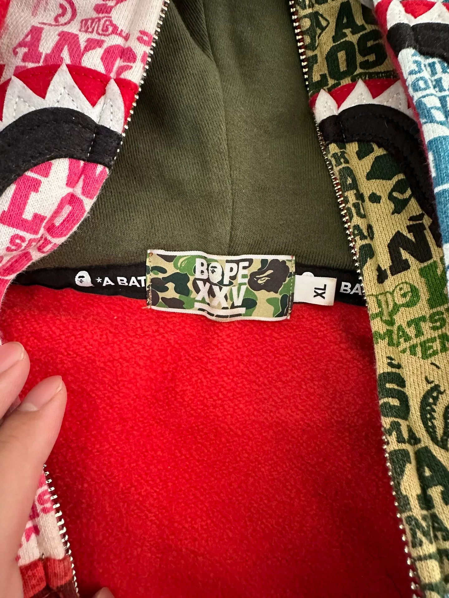 Bape BAPE 25th Anniversary City Camo Shark Hoodie Size XL Size US XL / EU 56 / 4 - 4 Thumbnail