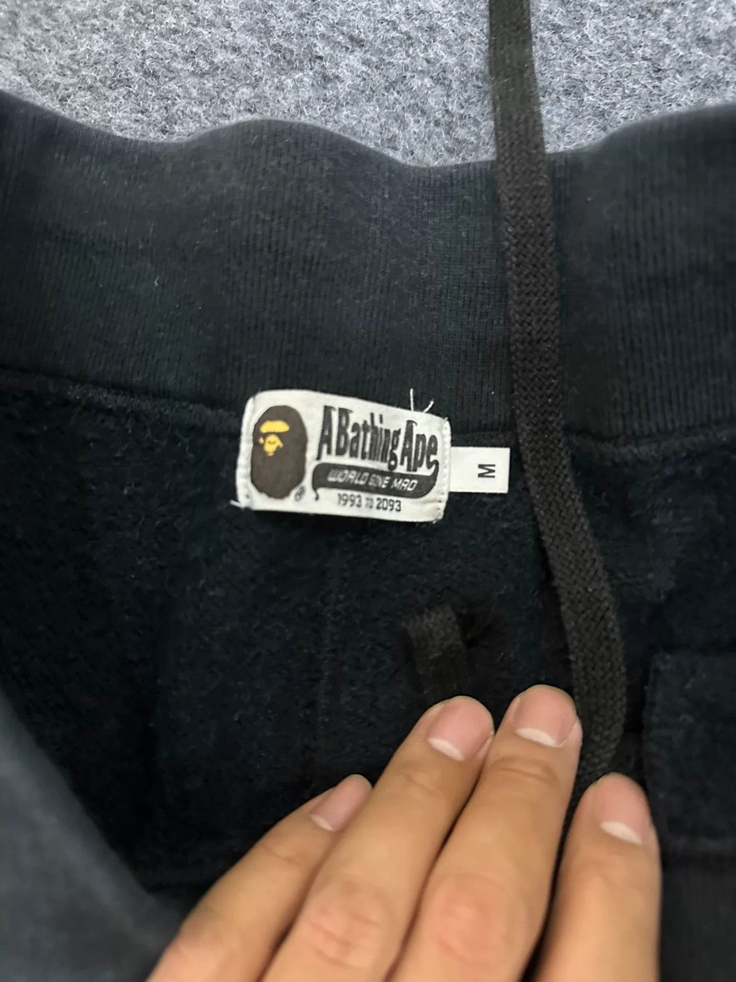 Bape BAPE Shark Graphic Sweatpants Size M Size US 32 / EU 48 - 5 Thumbnail