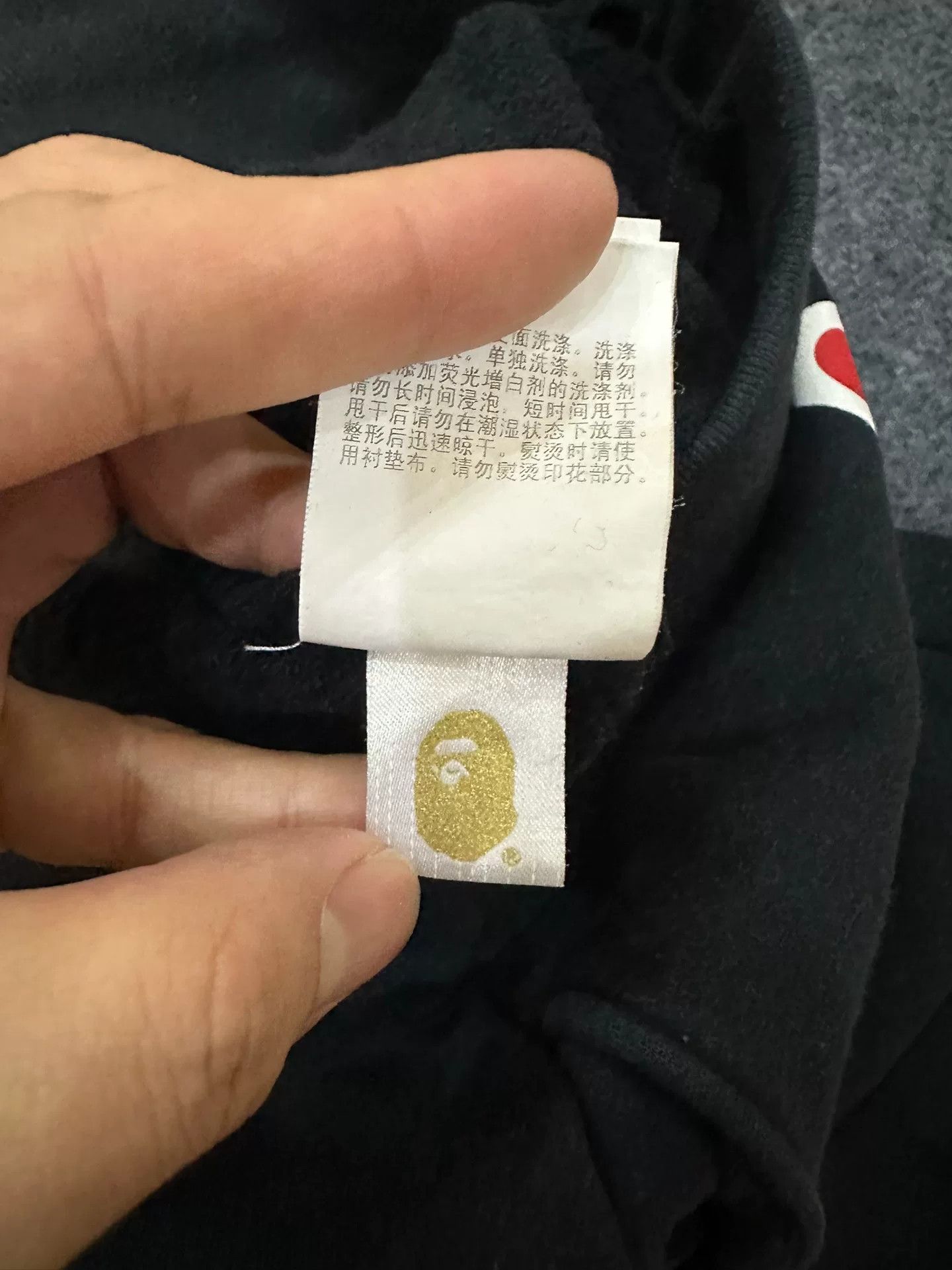 Bape BAPE Shark Graphic Sweatpants Size M Size US 32 / EU 48 - 6 Thumbnail