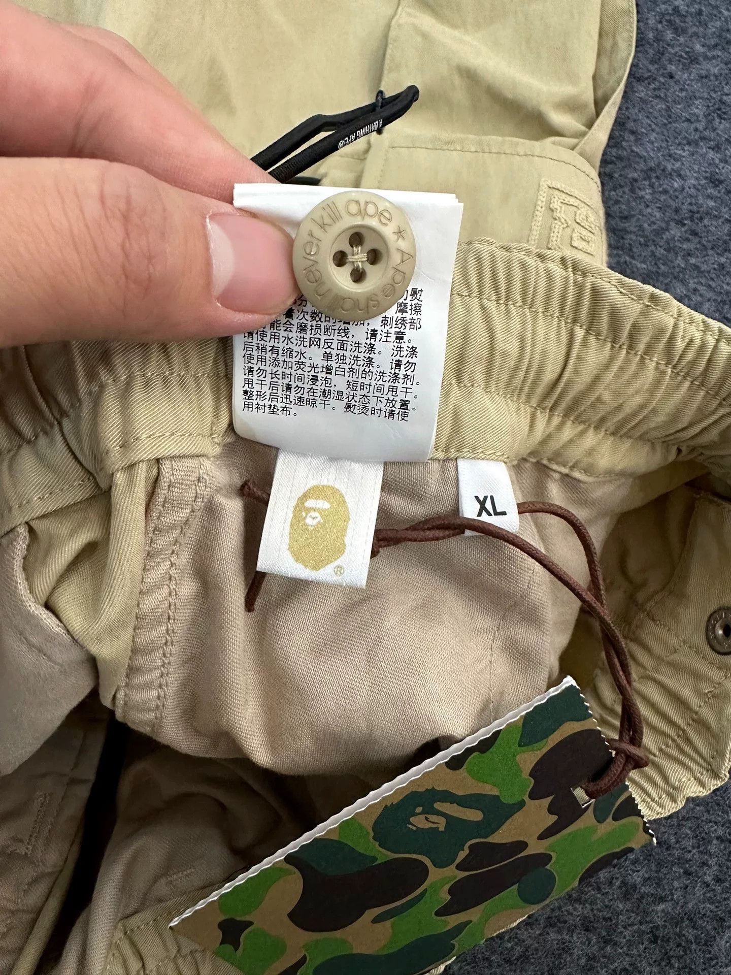 Bape BAPE Logo Cargo Shorts Size XL Size US 36 / EU 52 - 7 Thumbnail
