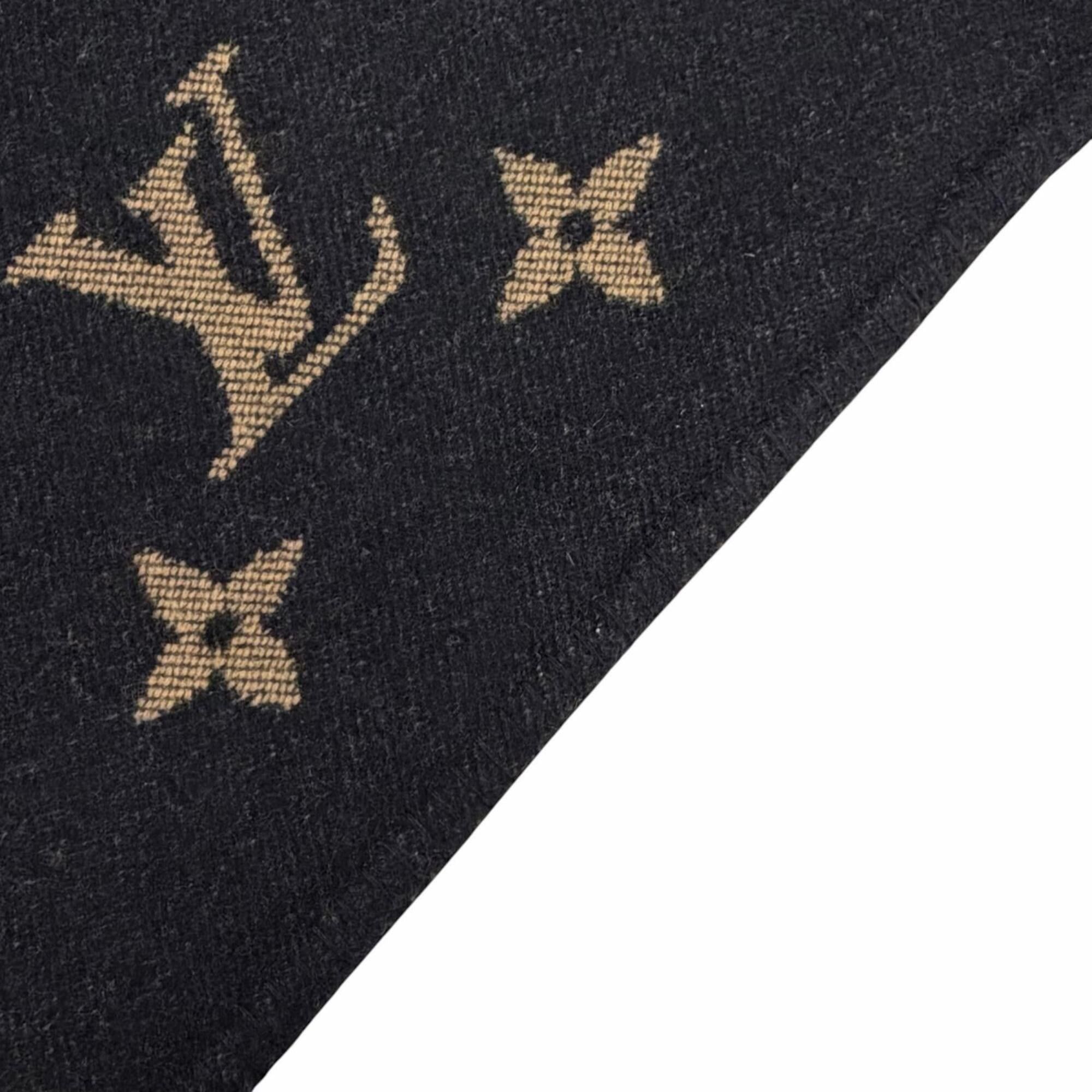 Louis Vuitton Louis Vuitton Cashmere Wool Monogram Blanket Black Brown Made in Scotland Authentic Women's Size ONE SIZE - 4 Thumbnail