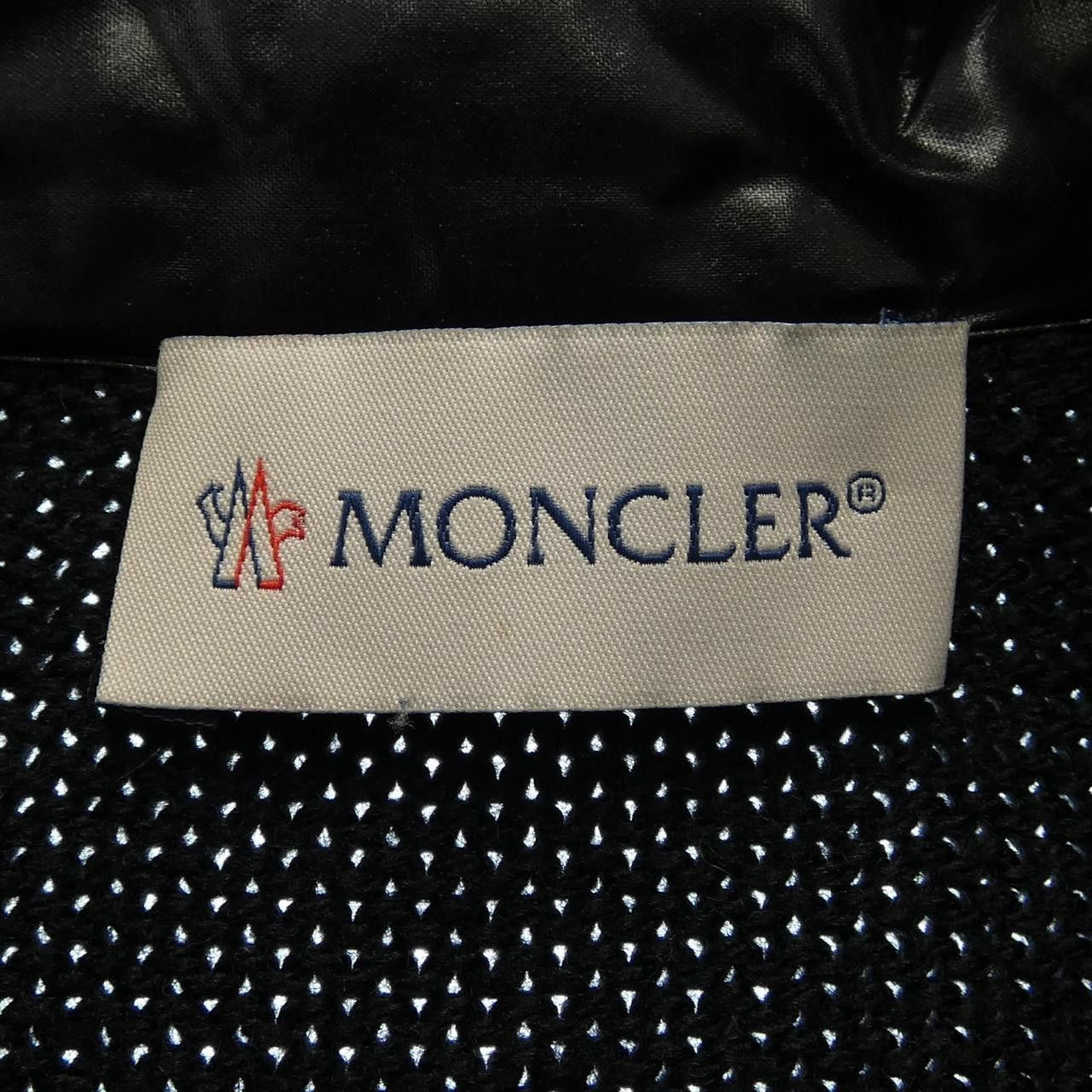 Moncler Moncler Moncler Down Jacket Textile Outerwear 20939457200 DUTY FREE for USA Size ONE SIZE - 6 Thumbnail