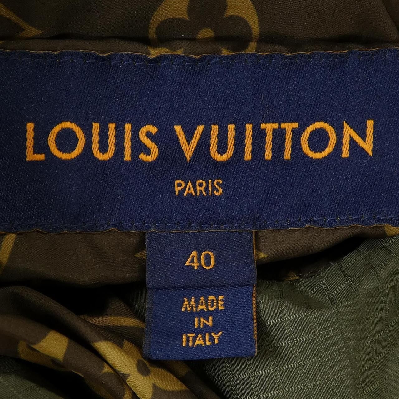 Louis Vuitton Louis Vuitton Louis Vuitton Down Jacket Textile Outerwear FLOW16E54 DUTY FREE for USA Size ONE SIZE - 5 Thumbnail