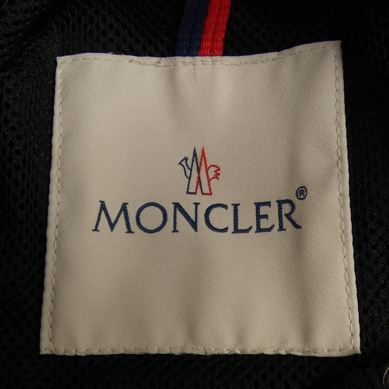 Moncler Moncler Moncler VIVE Jacket Textile Outerwear VIVE DUTY FREE for USA Size ONE SIZE - 4 Thumbnail