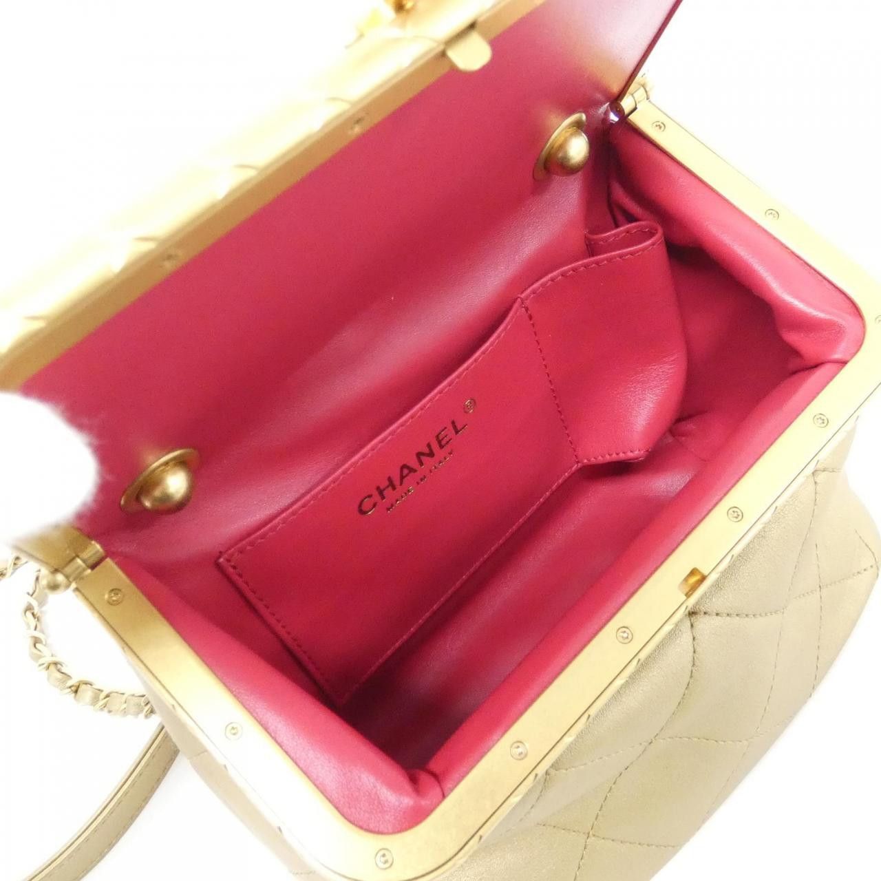 Chanel Chanel Chanel Lambskin Shoulder Bag Leather Crossbody Bag AS1886 DUTY FREE for USA Size ONE SIZE - 9 Thumbnail