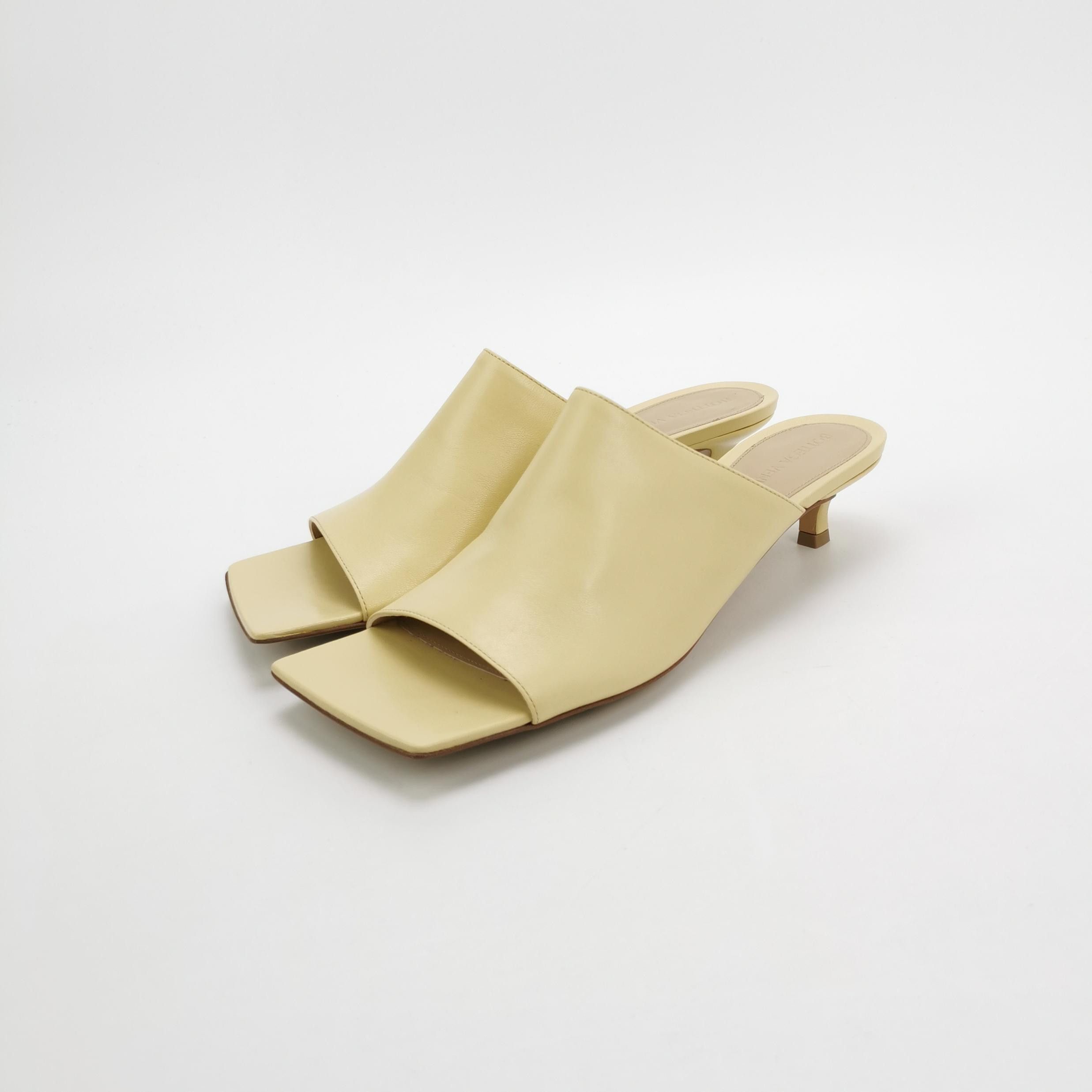 Bottega Veneta Bottega Veneta Women 8 Sandals Size US 8 / IT 38 - 2 Thumbnail
