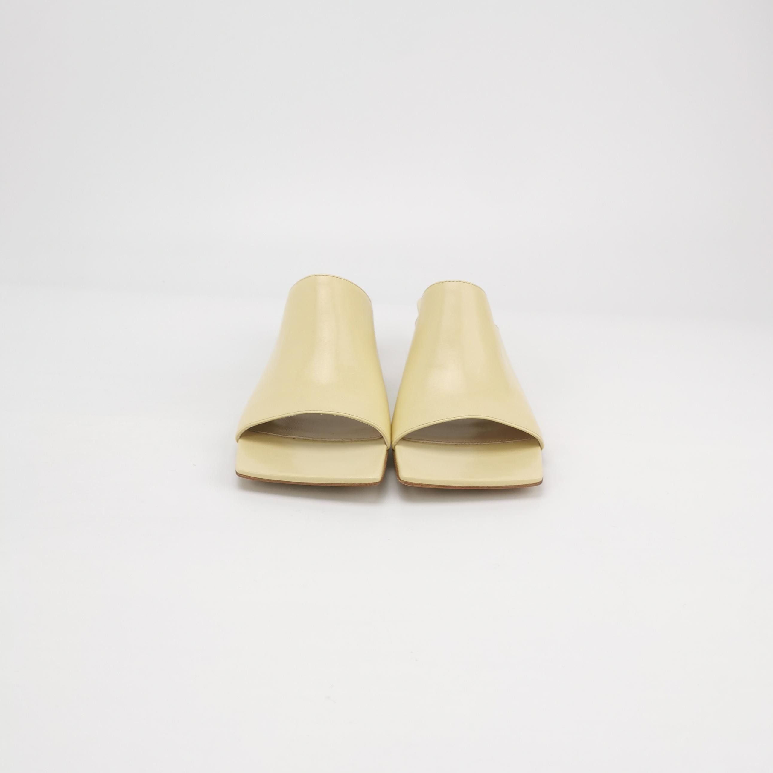 Bottega Veneta Bottega Veneta Women 6 Sandals Size US 6 / IT 36 - 3 Thumbnail